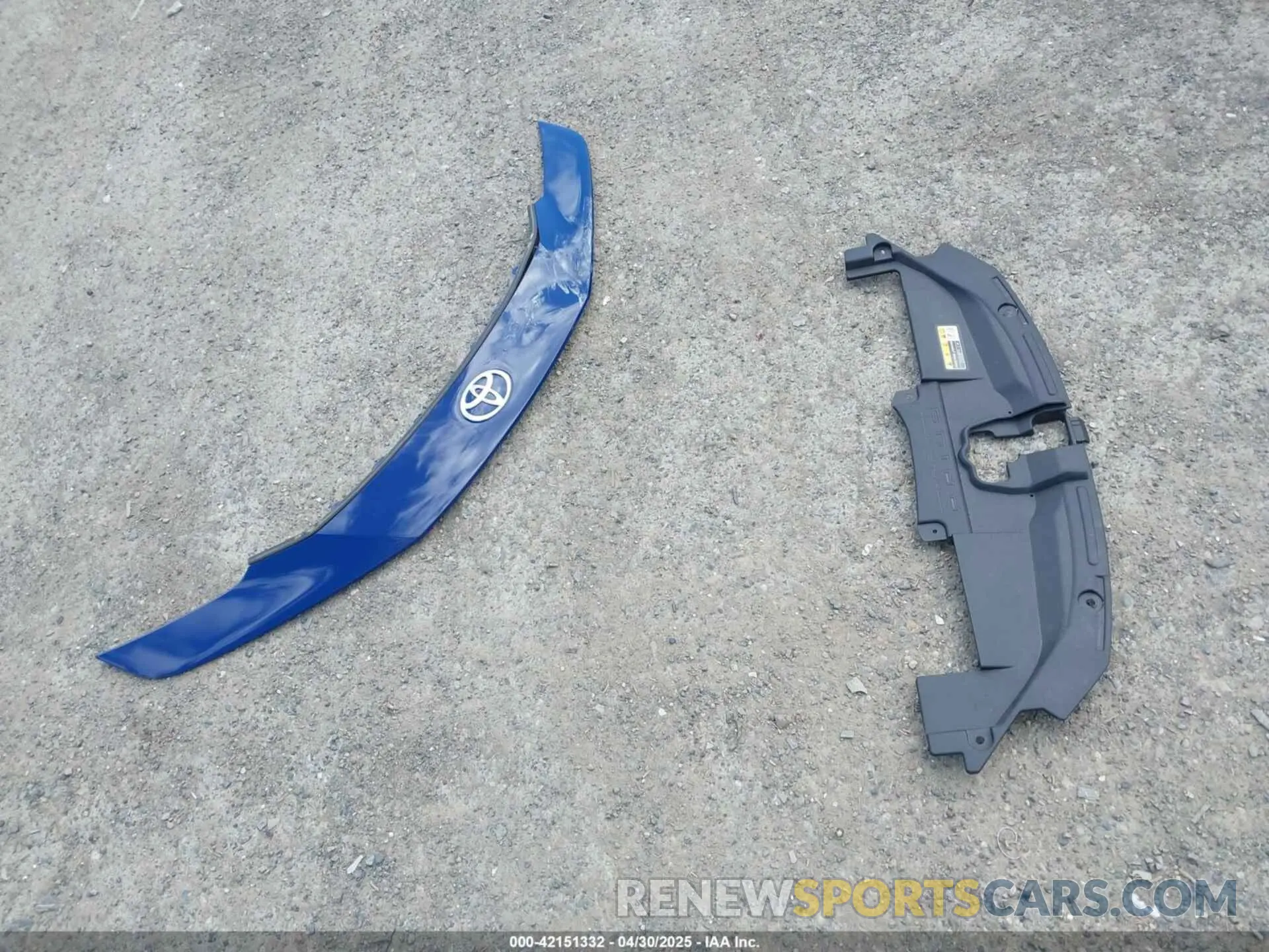 12 Фотография поврежденного автомобиля JTDADABU6R3014933 TOYOTA PRIUS 2024
