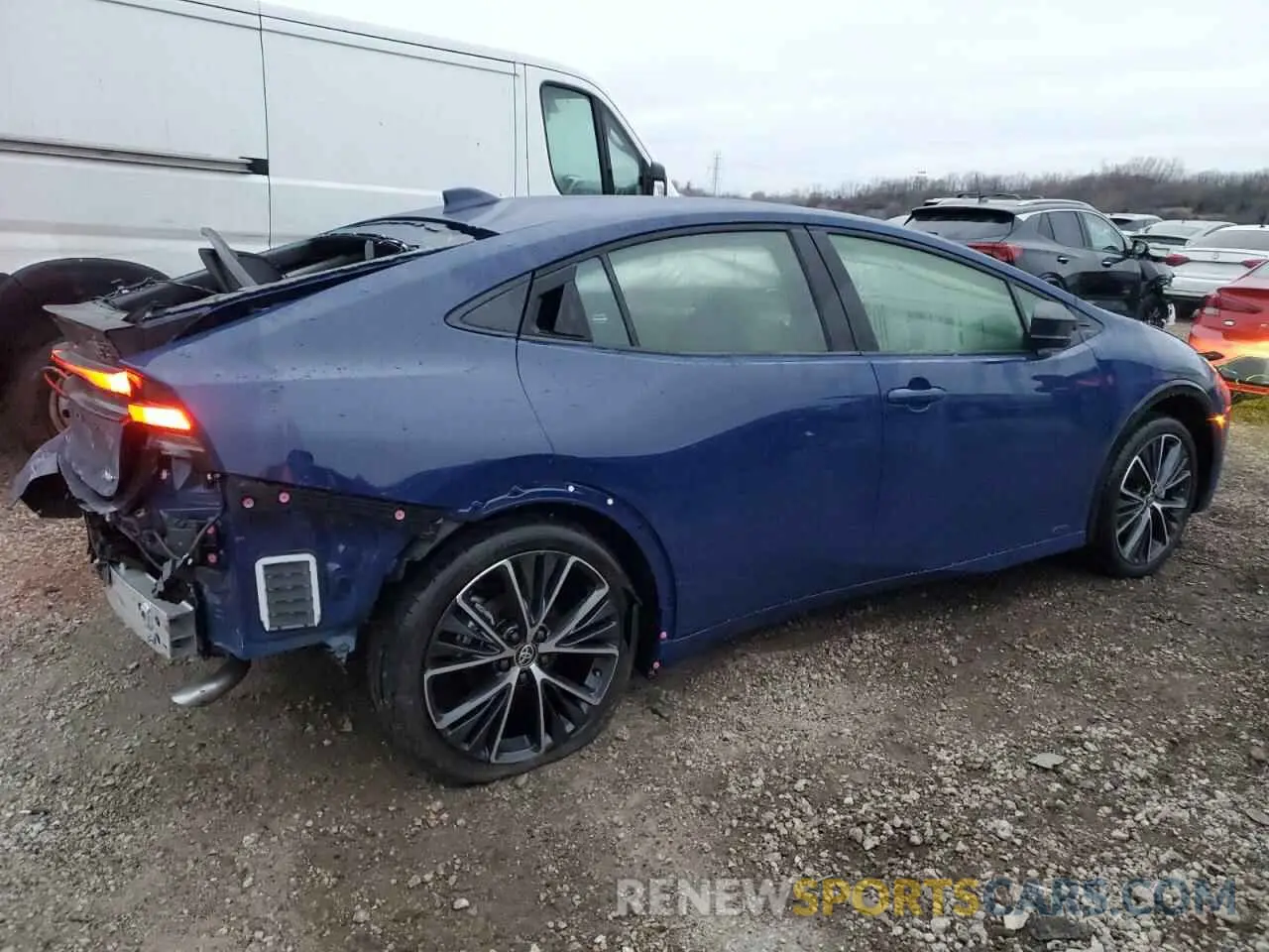 3 Фотография поврежденного автомобиля JTDADABU6R3015001 TOYOTA PRIUS 2024