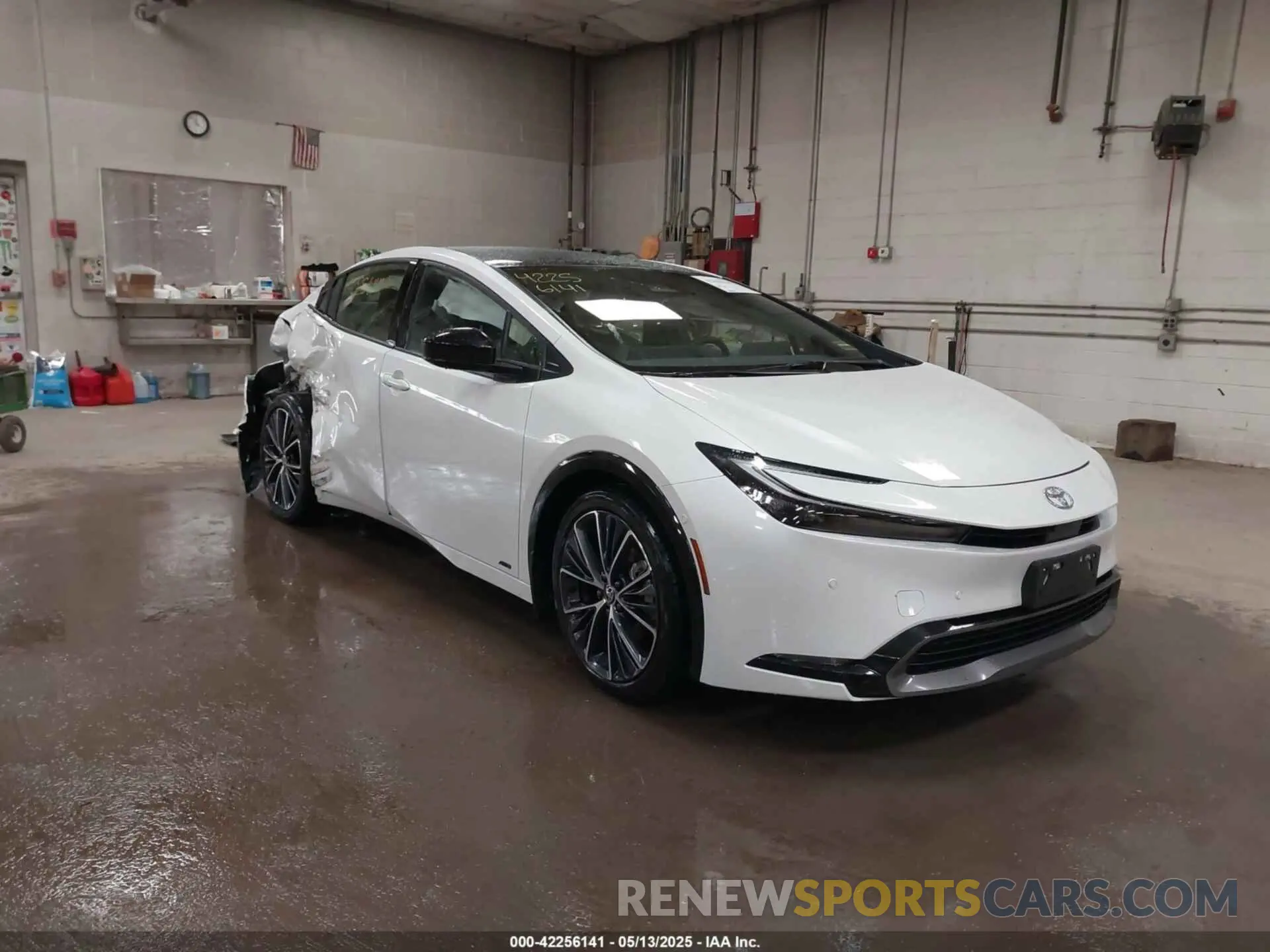 1 Фотография поврежденного автомобиля JTDADABU6R3024846 TOYOTA PRIUS 2024