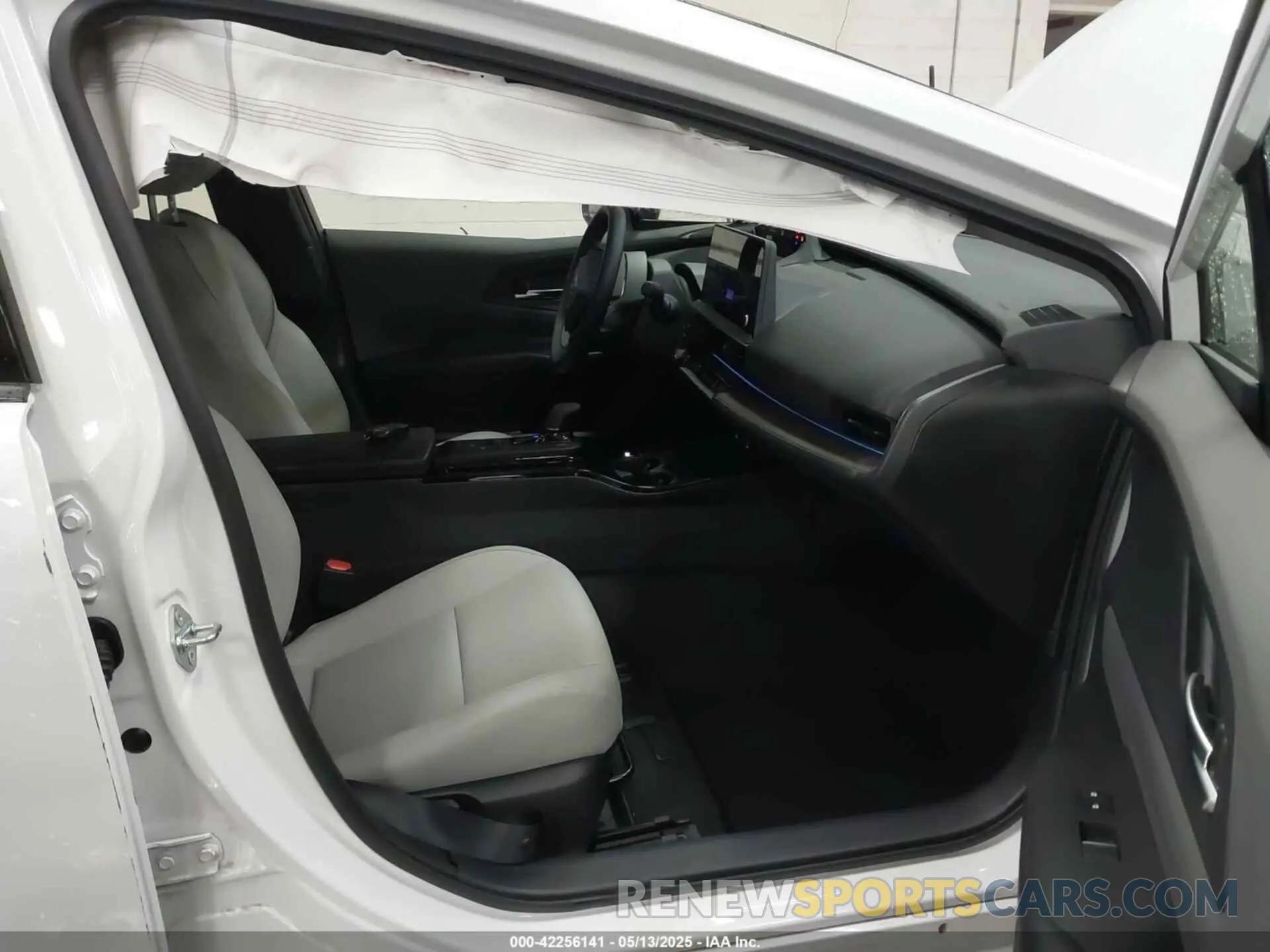 5 Фотография поврежденного автомобиля JTDADABU6R3024846 TOYOTA PRIUS 2024