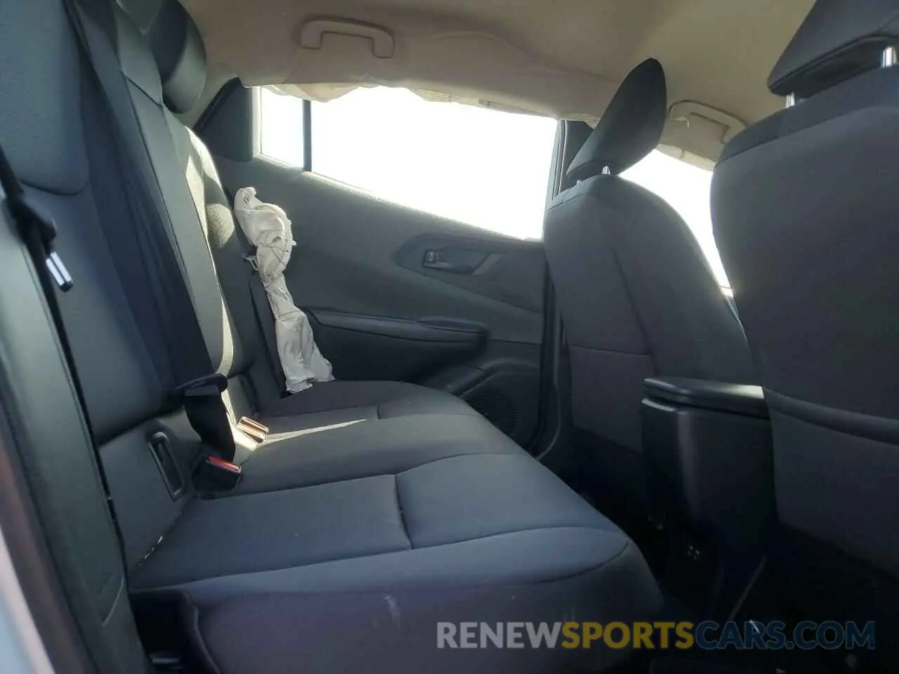 10 Фотография поврежденного автомобиля JTDADABU9R3015977 TOYOTA PRIUS 2024