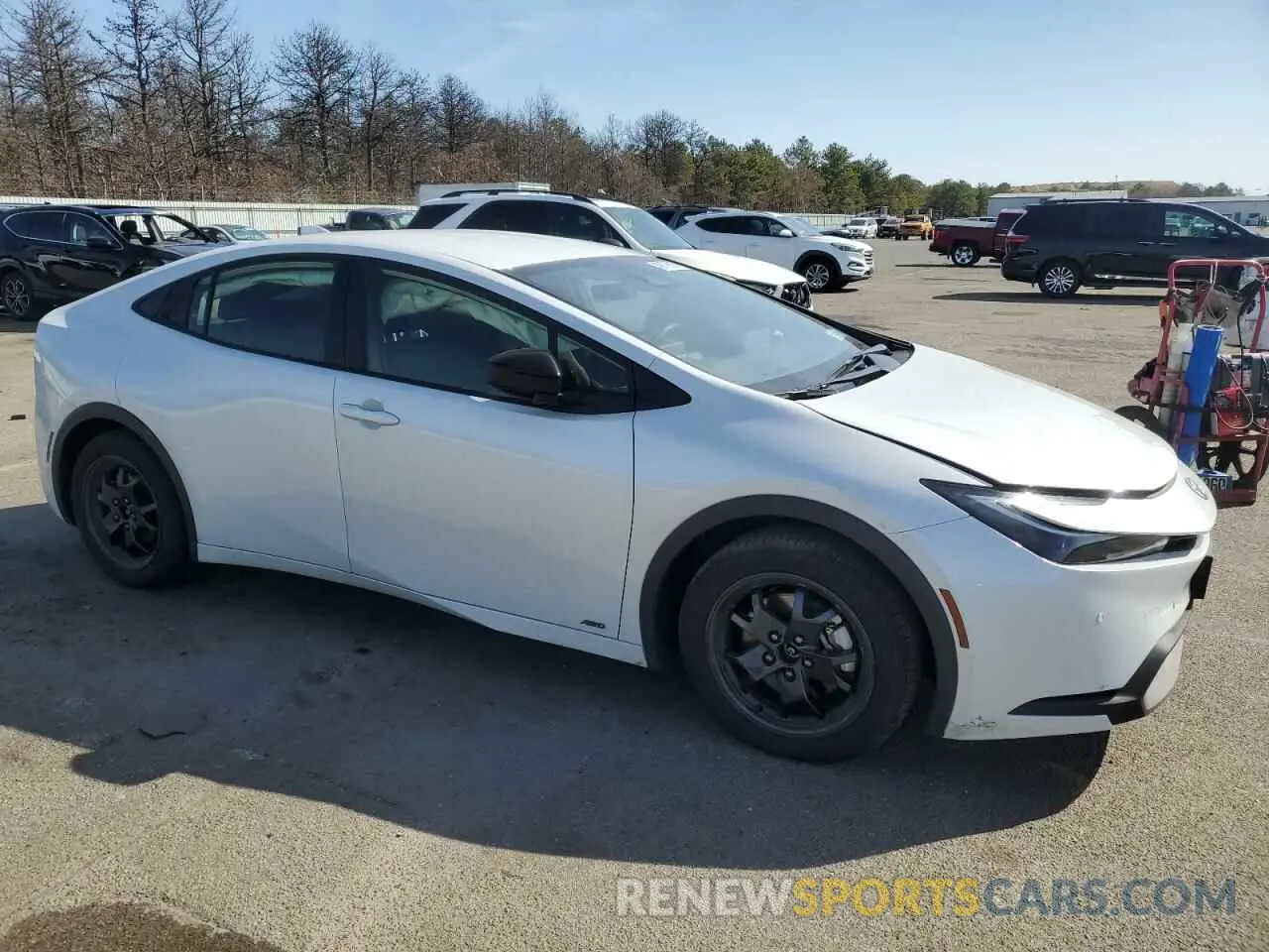 4 Фотография поврежденного автомобиля JTDADABU9R3015977 TOYOTA PRIUS 2024