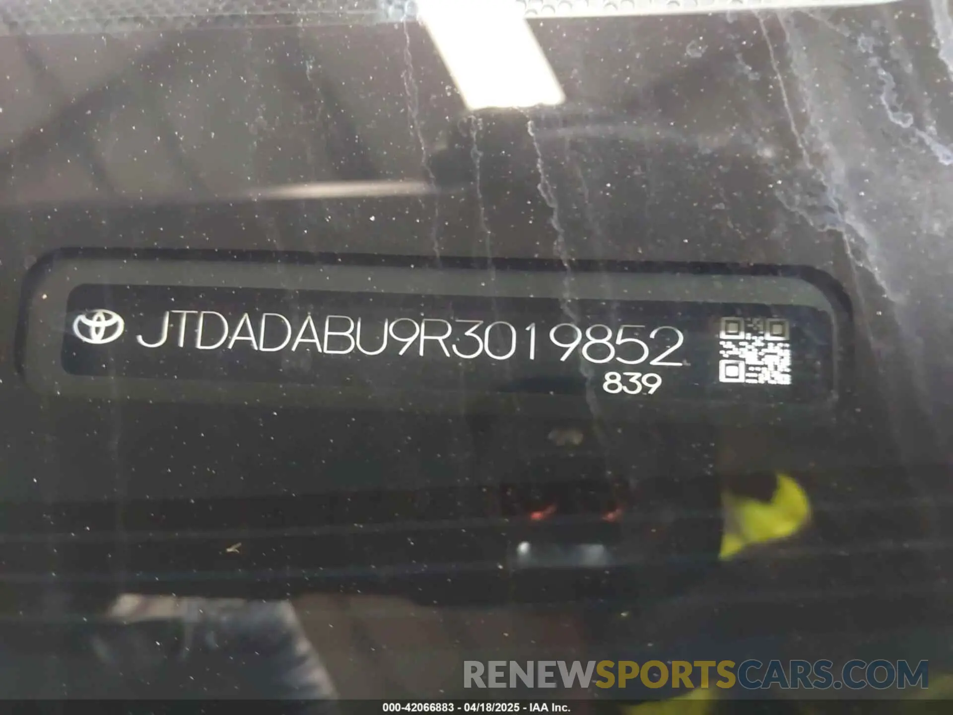 19 Photograph of a damaged car JTDADABU9R3019852 TOYOTA PRIUS 2024