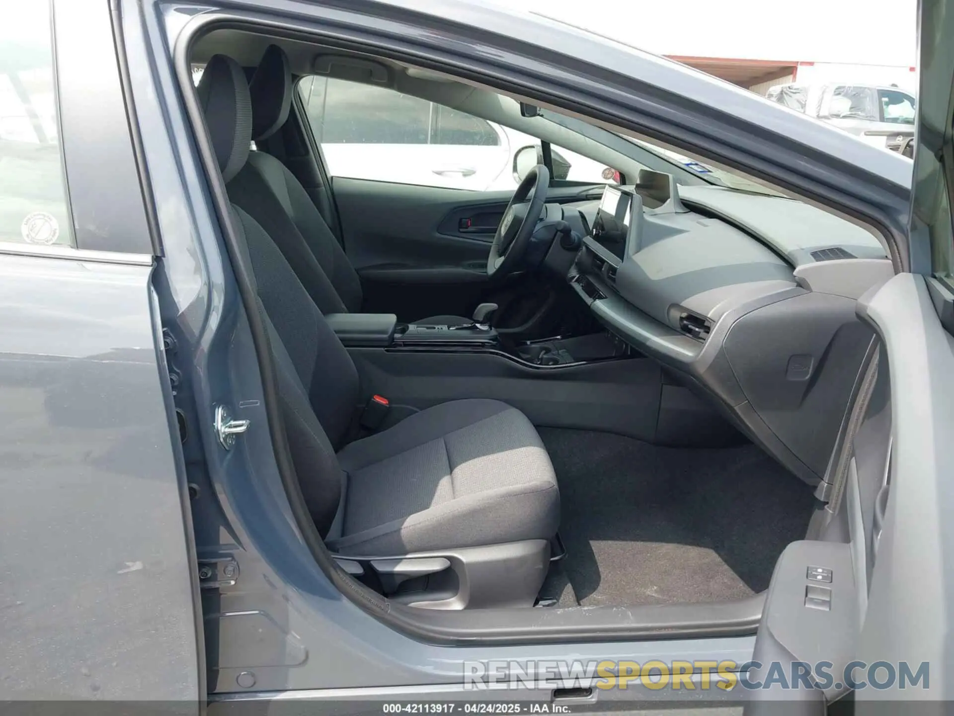 5 Photograph of a damaged car JTDACAAU7S3049099 TOYOTA PRIUS 2025