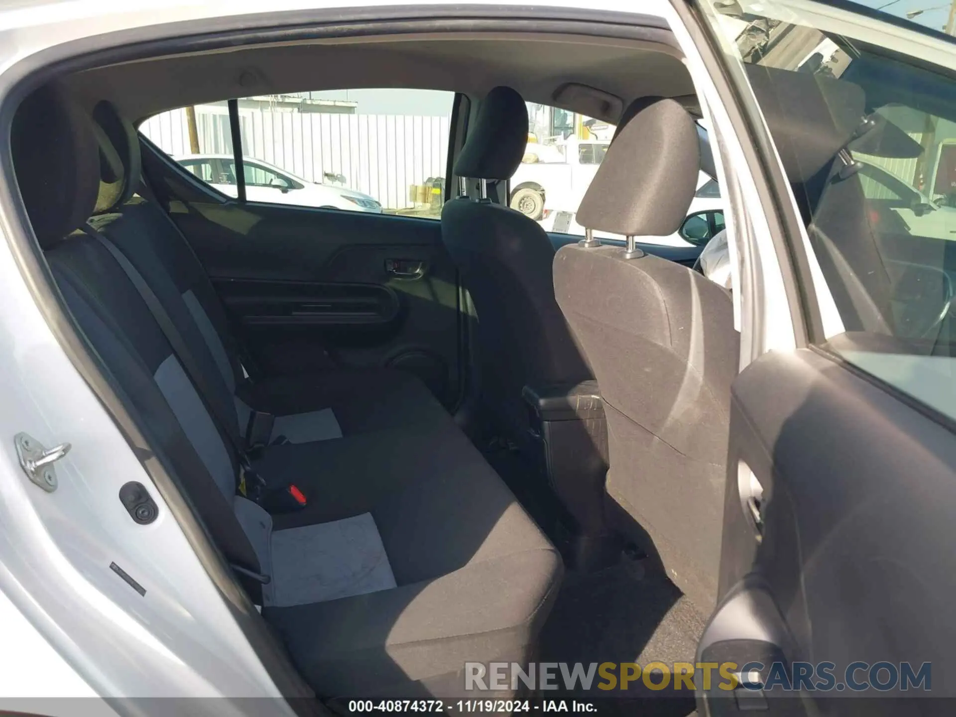 8 Photograph of a damaged car JTDKDTB39K1622874 TOYOTA PRIUS C 2019