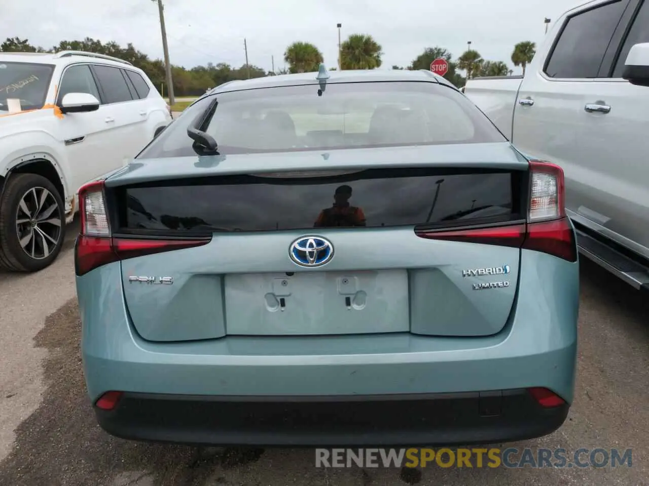 6 Photograph of a damaged car JTDKAMFU1N3167397 TOYOTA PRIUS NIGH 2022