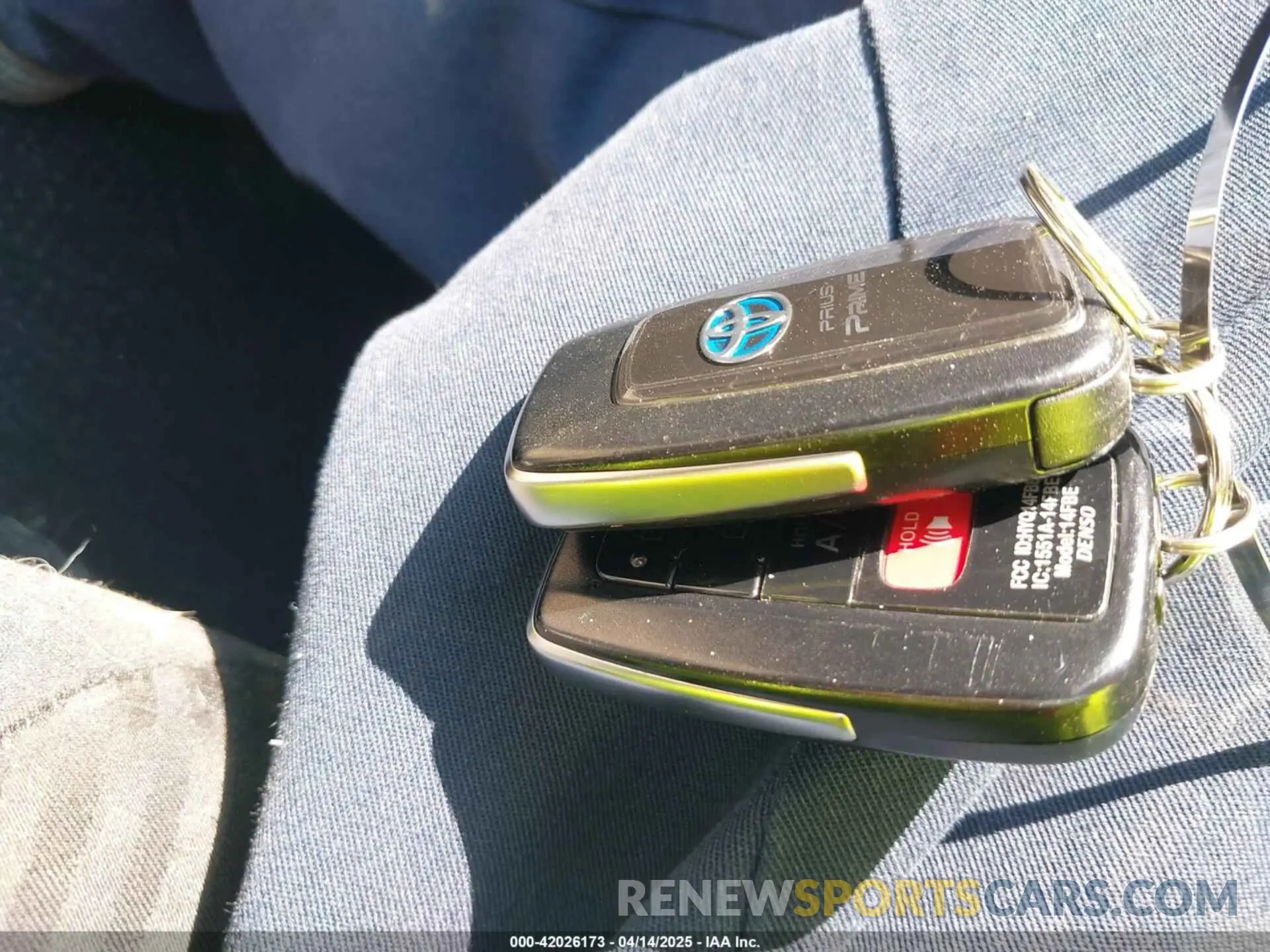 11 Photograph of a damaged car JTDKARFP1K3116470 TOYOTA PRIUS PRIME 2019