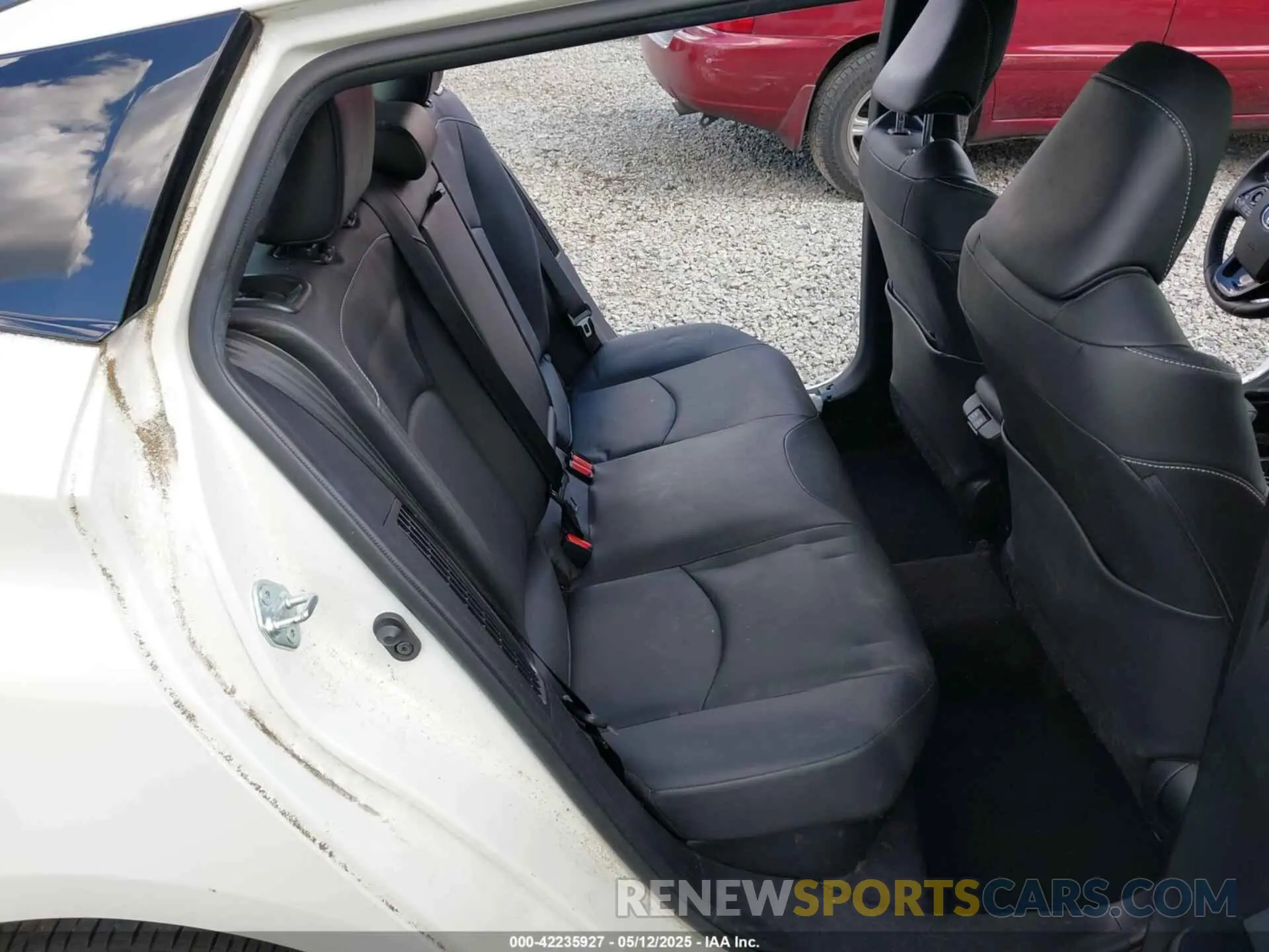 8 Photograph of a damaged car JTDKARFP0L3157688 TOYOTA PRIUS PRIME 2020