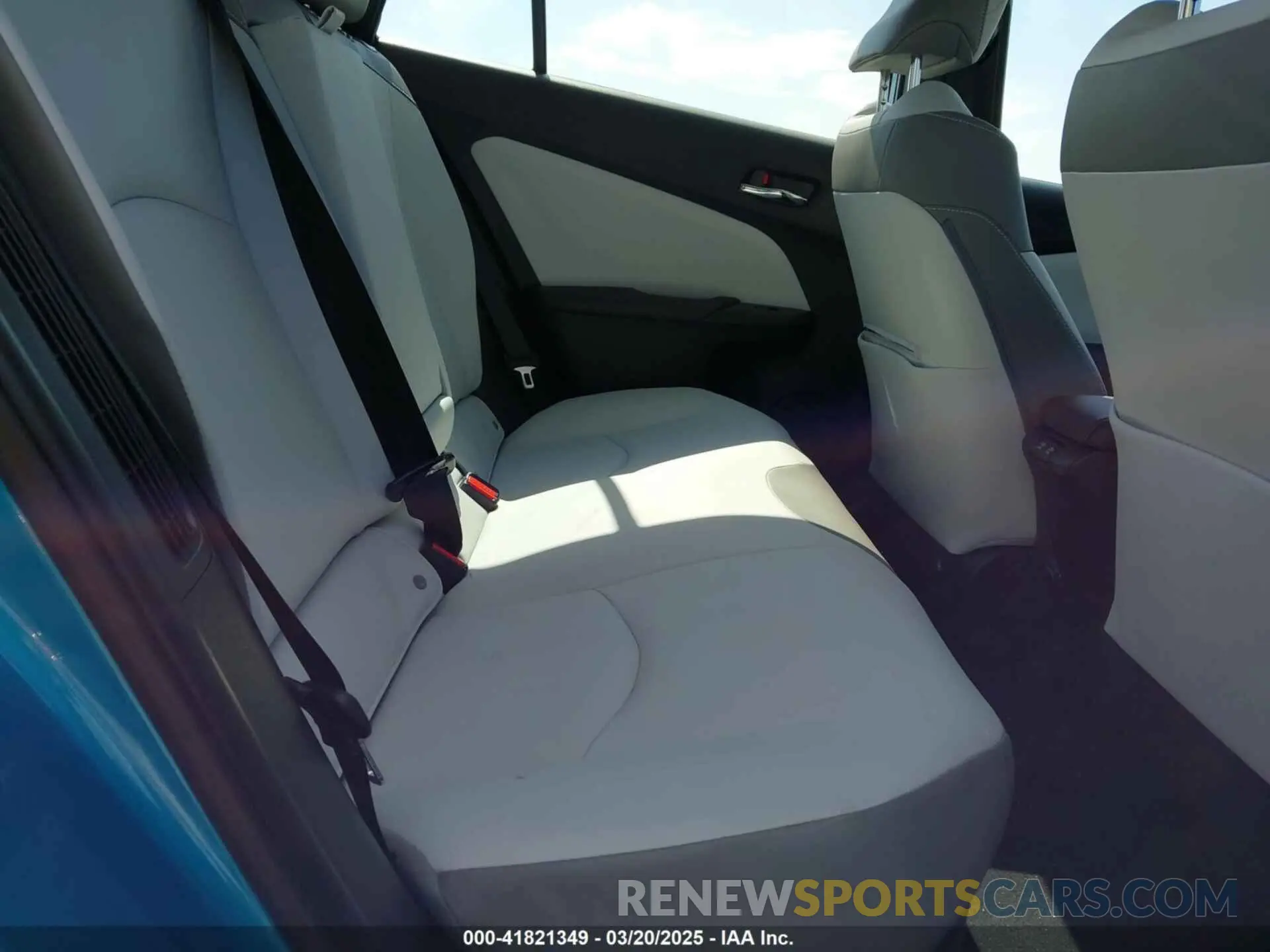 8 Фотография поврежденного автомобиля JTDKARFP2L3122229 TOYOTA PRIUS PRIME 2020