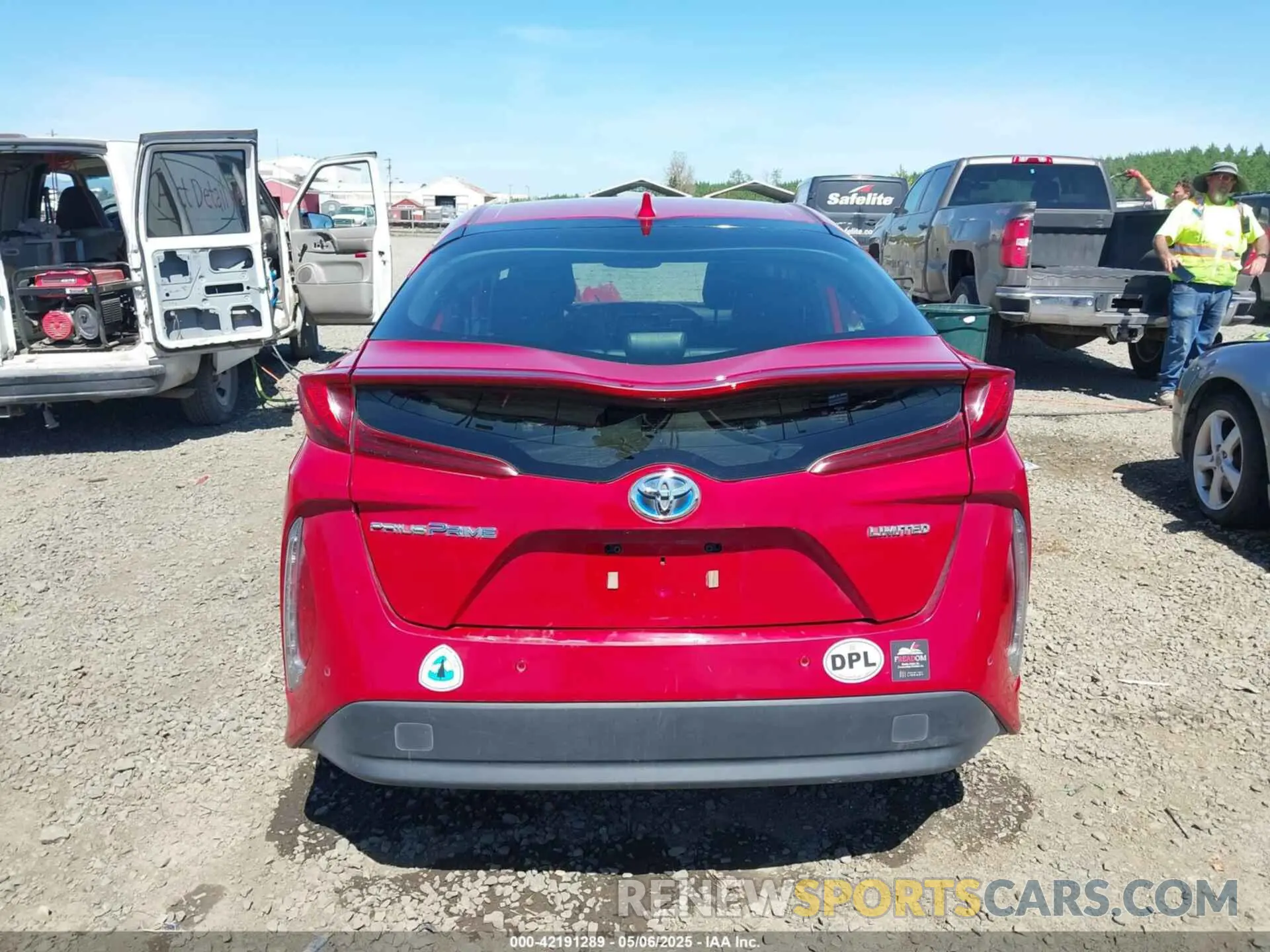 16 Photograph of a damaged car JTDKARFP2L3134798 TOYOTA PRIUS PRIME 2020