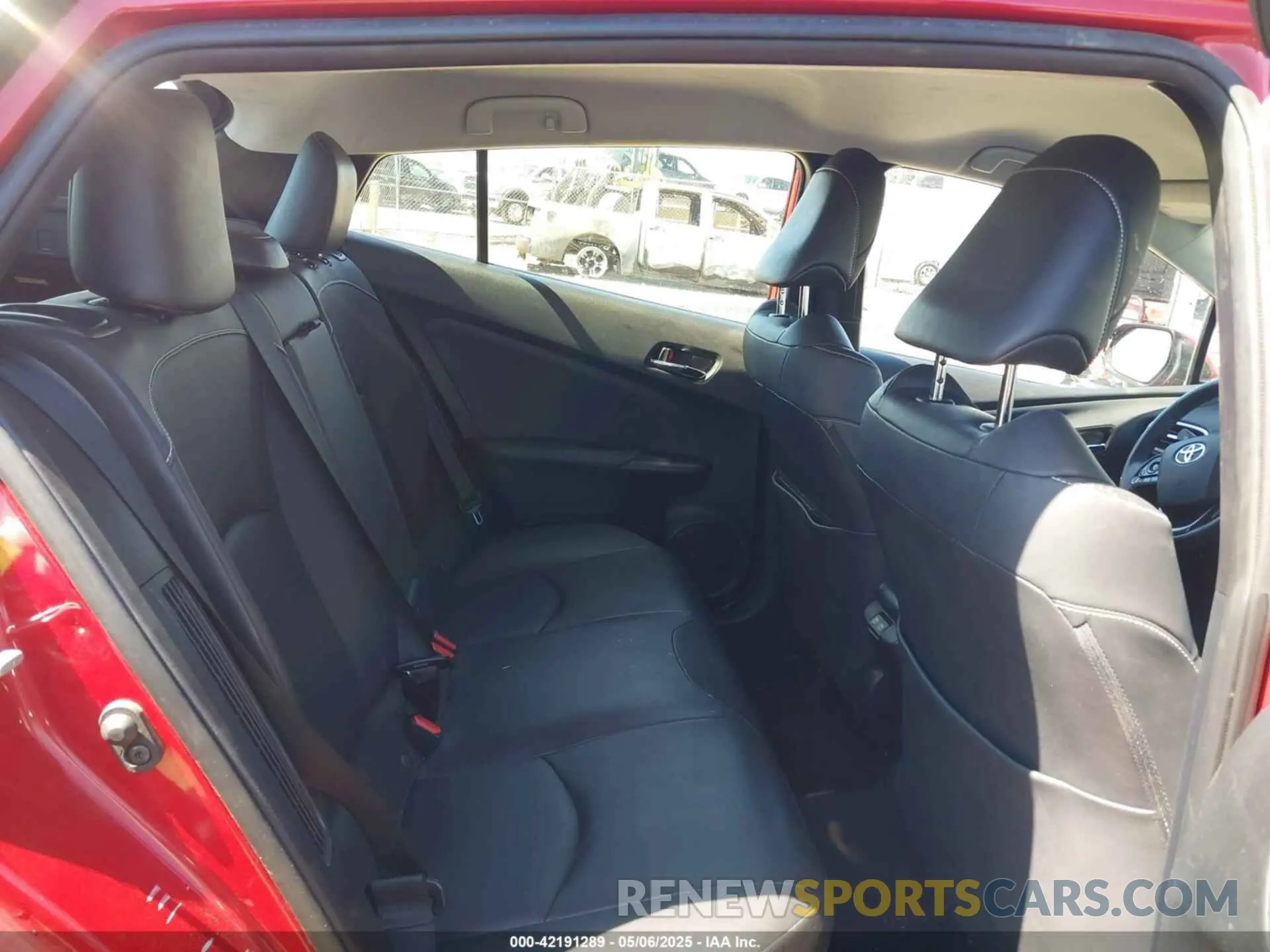 8 Photograph of a damaged car JTDKARFP2L3134798 TOYOTA PRIUS PRIME 2020