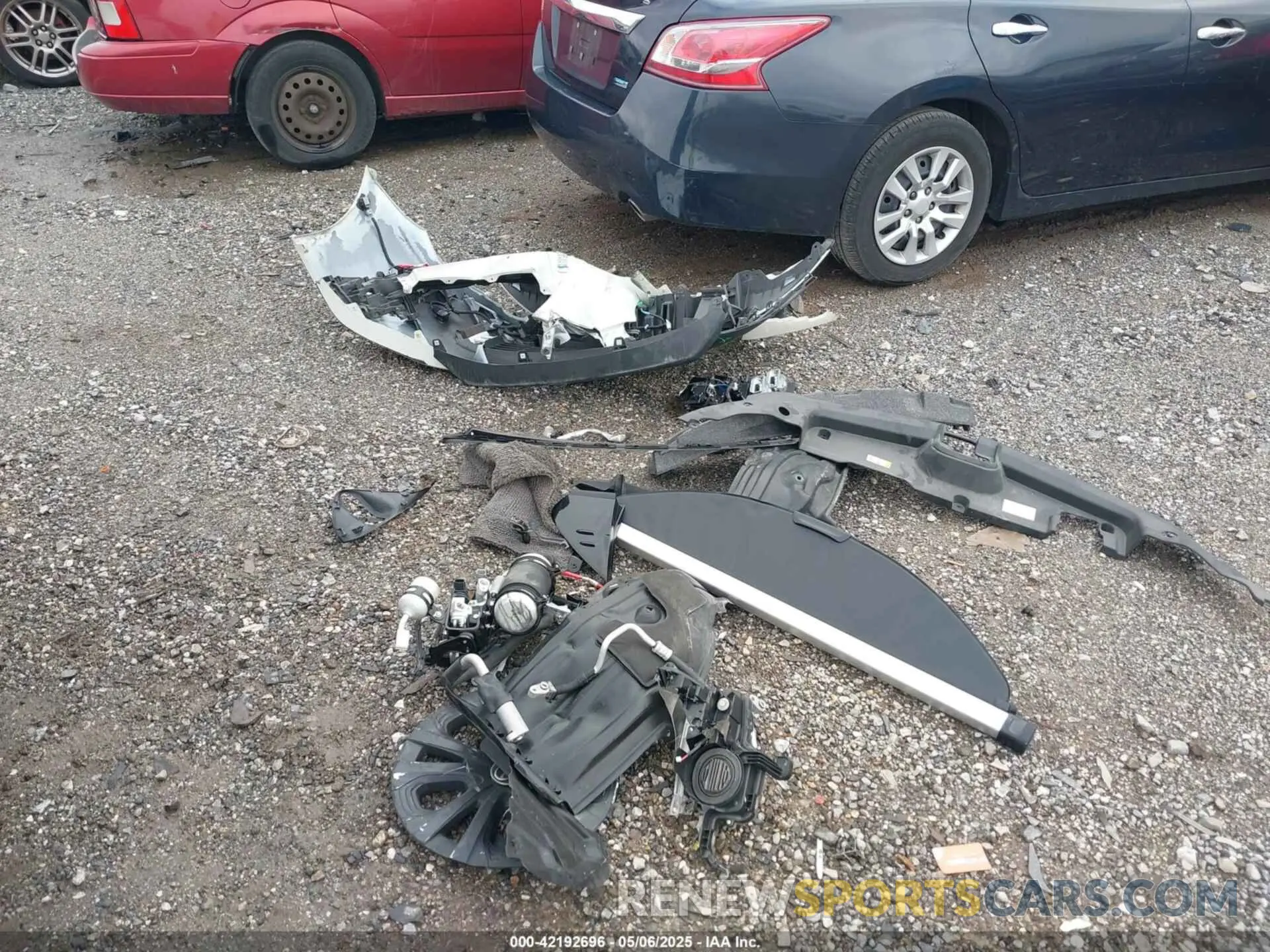 12 Фотография поврежденного автомобиля JTDKARFP2L3146028 TOYOTA PRIUS PRIME 2020
