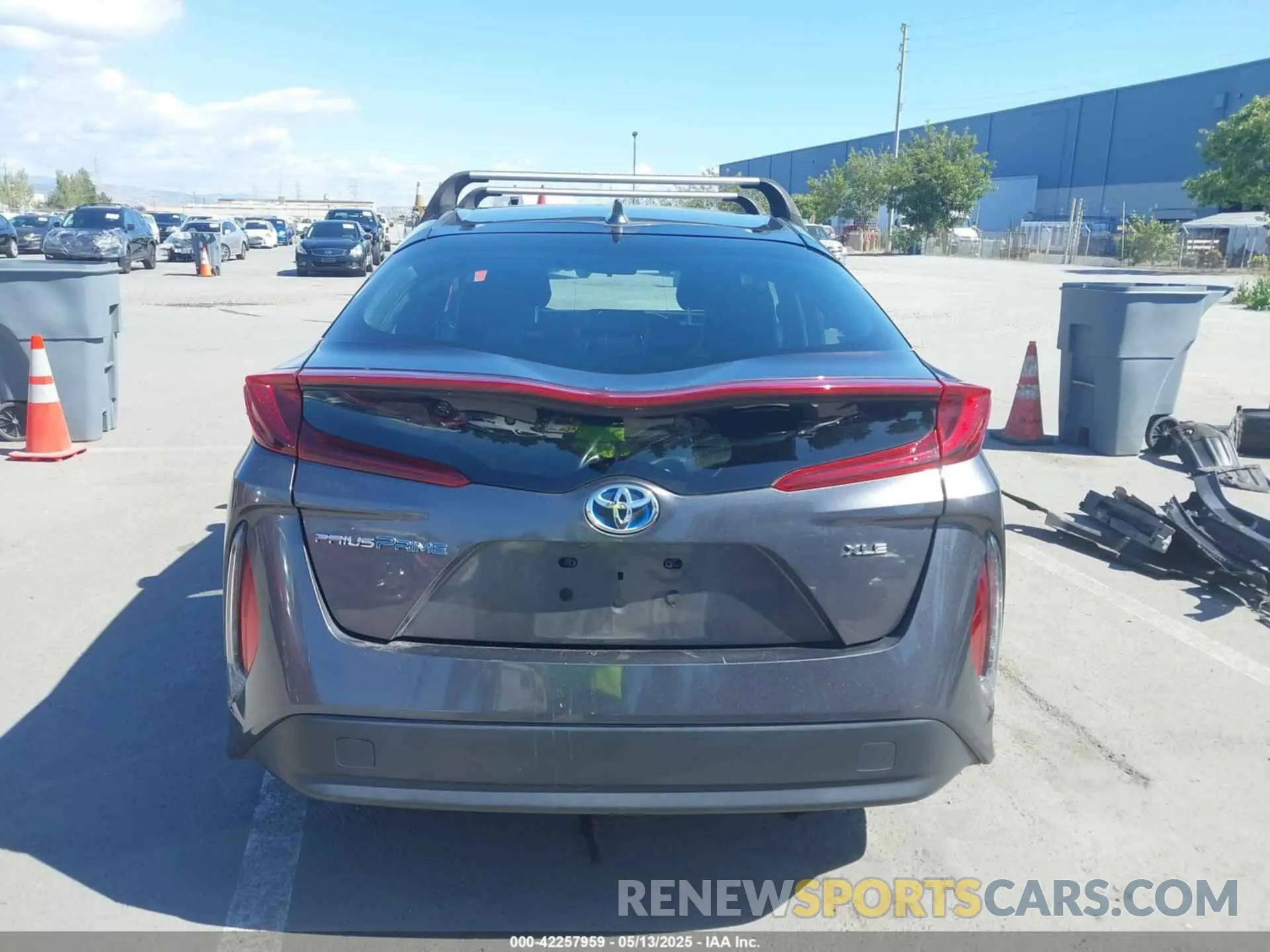 16 Фотография поврежденного автомобиля JTDKARFP3L3137824 TOYOTA PRIUS PRIME 2020