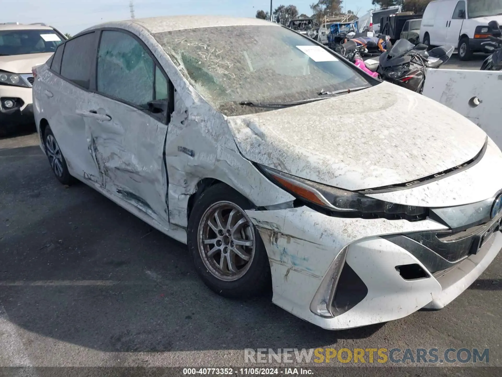 6 Photograph of a damaged car JTDKARFP4L3137086 TOYOTA PRIUS PRIME 2020