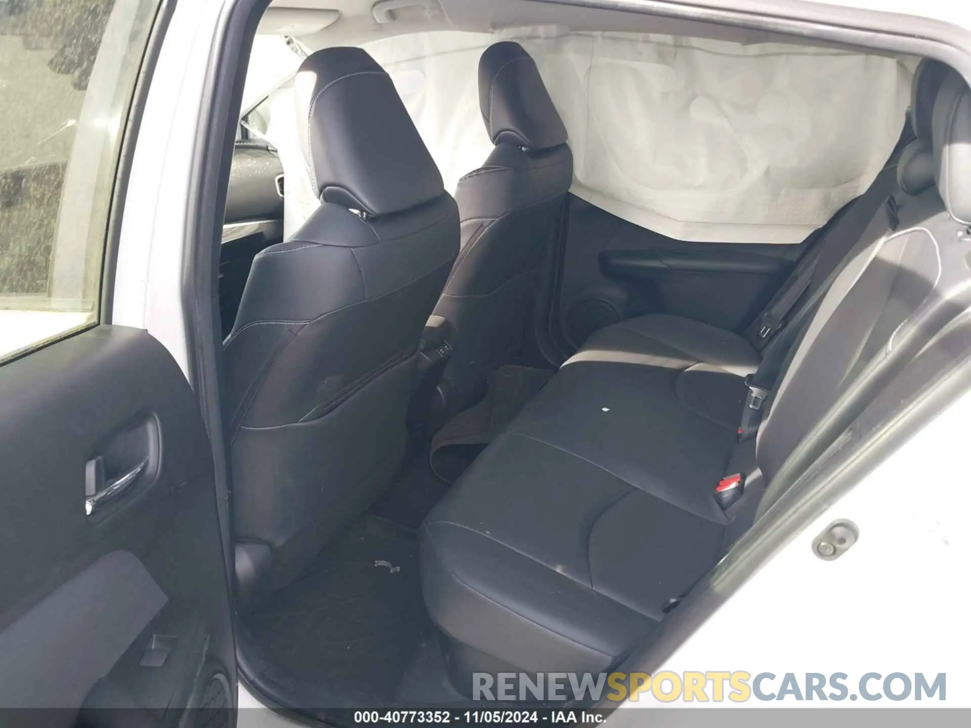 8 Photograph of a damaged car JTDKARFP4L3137086 TOYOTA PRIUS PRIME 2020