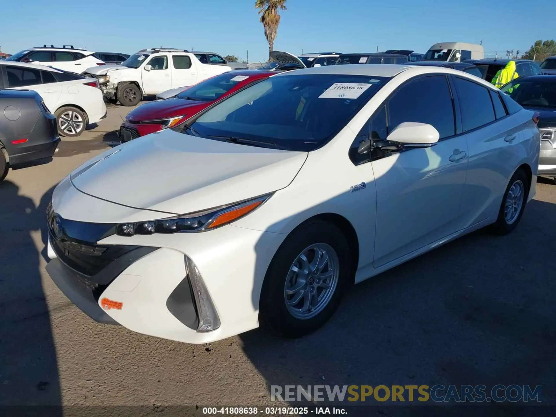 2 Фотография поврежденного автомобиля JTDKARFP5L3145861 TOYOTA PRIUS PRIME 2020
