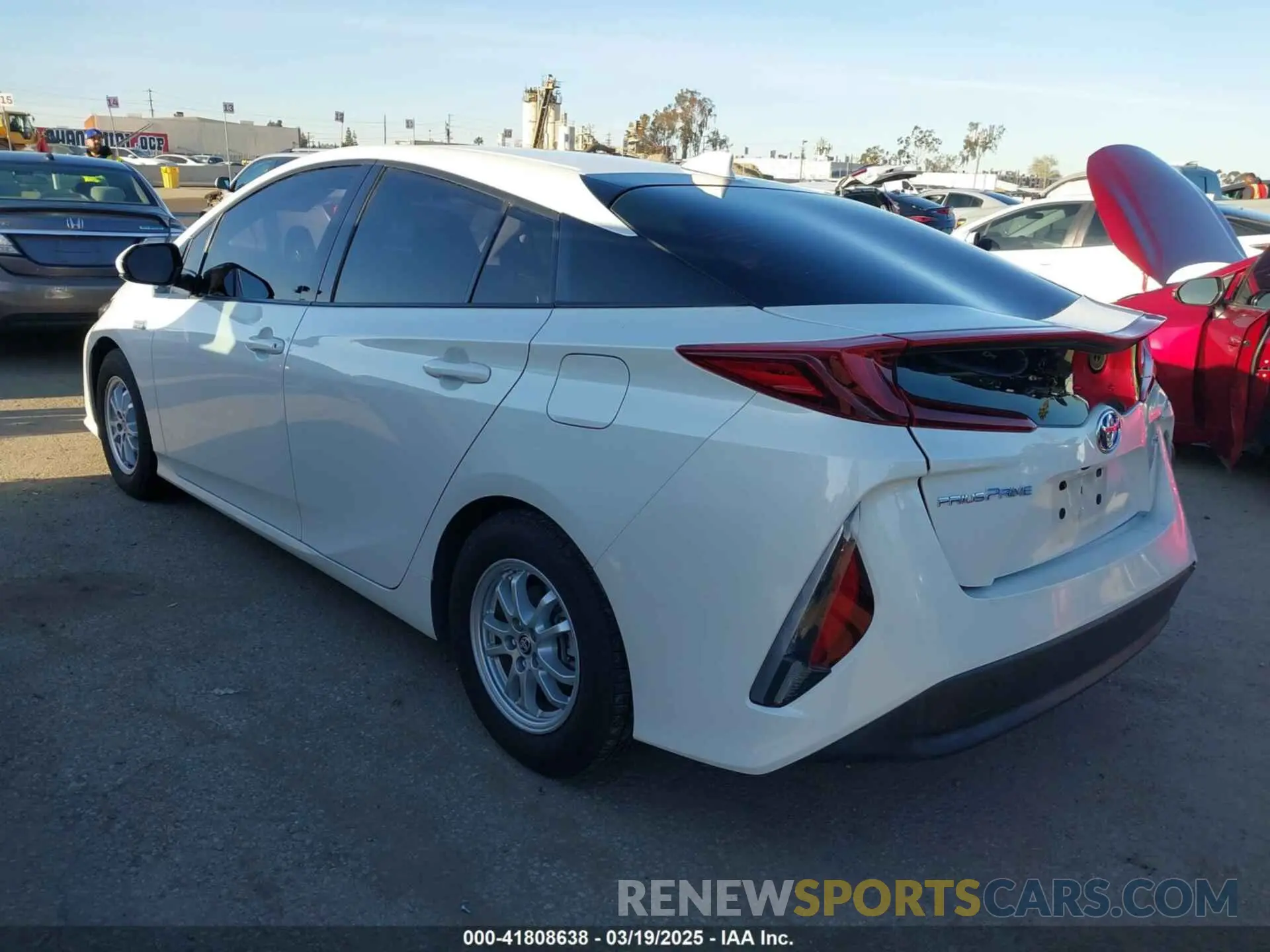 3 Фотография поврежденного автомобиля JTDKARFP5L3145861 TOYOTA PRIUS PRIME 2020