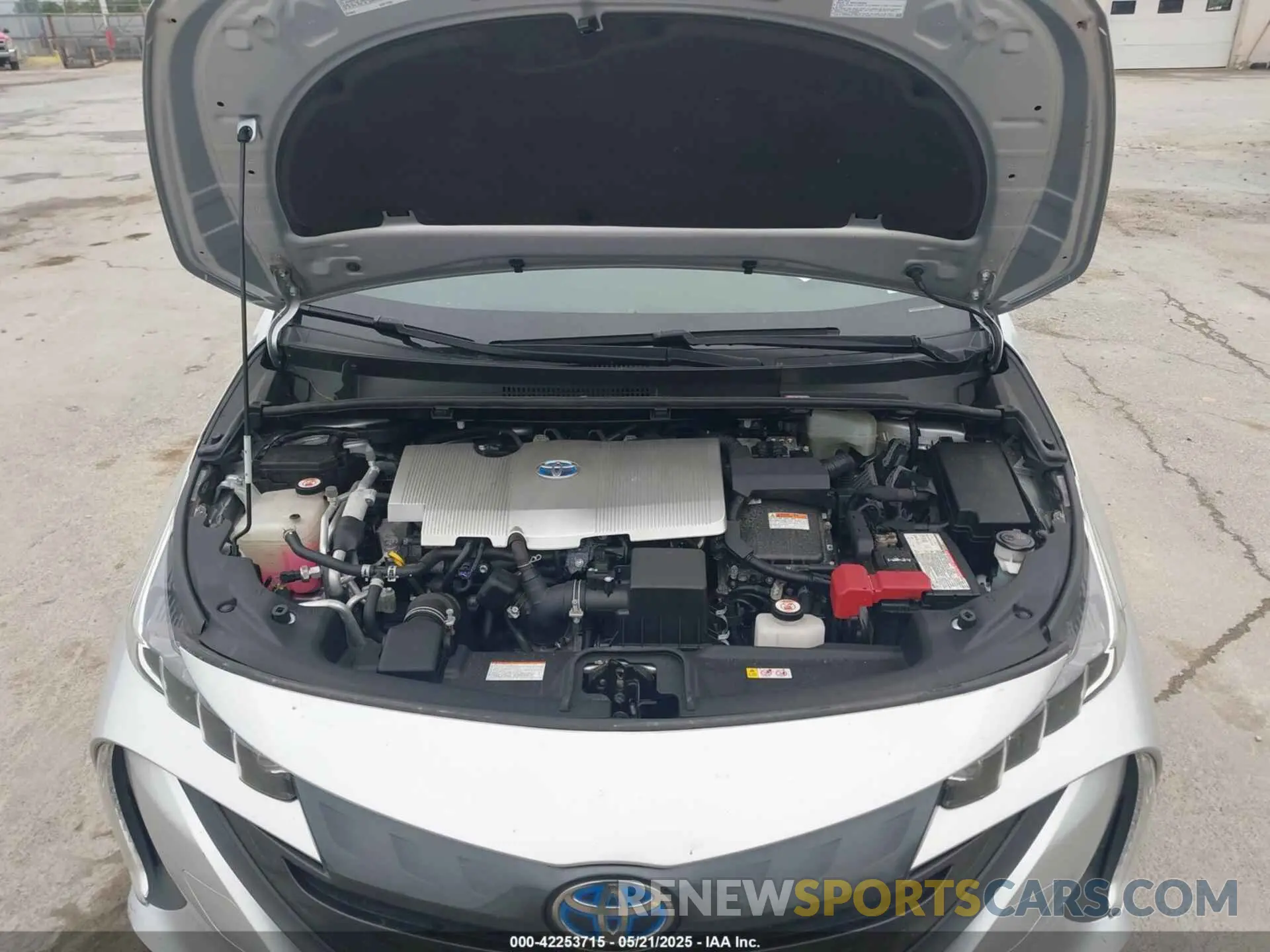 10 Photograph of a damaged car JTDKARFP7L3147014 TOYOTA PRIUS PRIME 2020