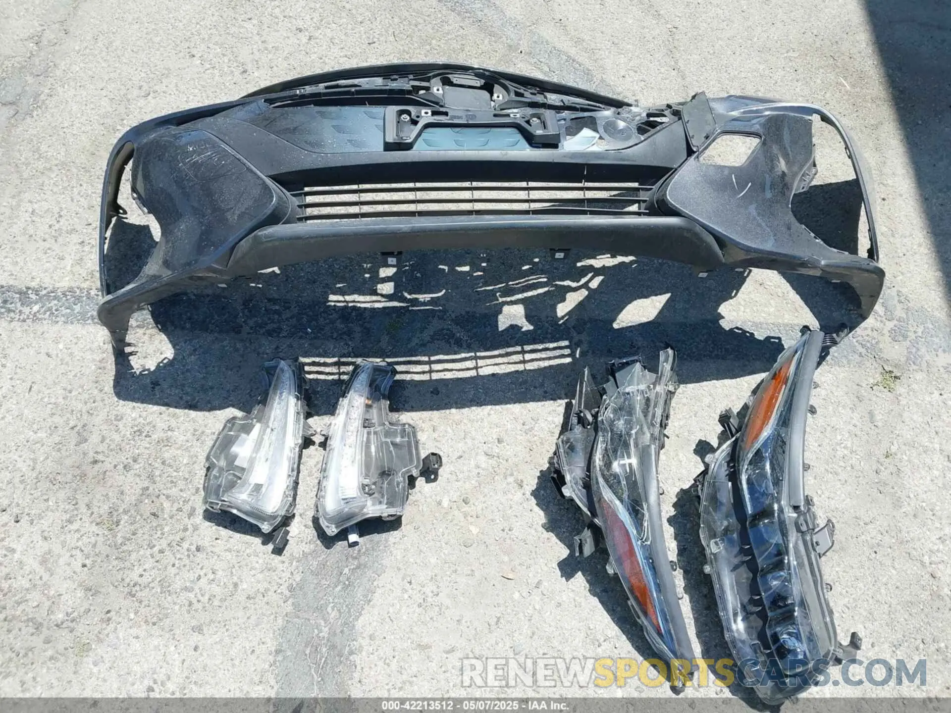 12 Photograph of a damaged car JTDKARFP8L3143375 TOYOTA PRIUS PRIME 2020