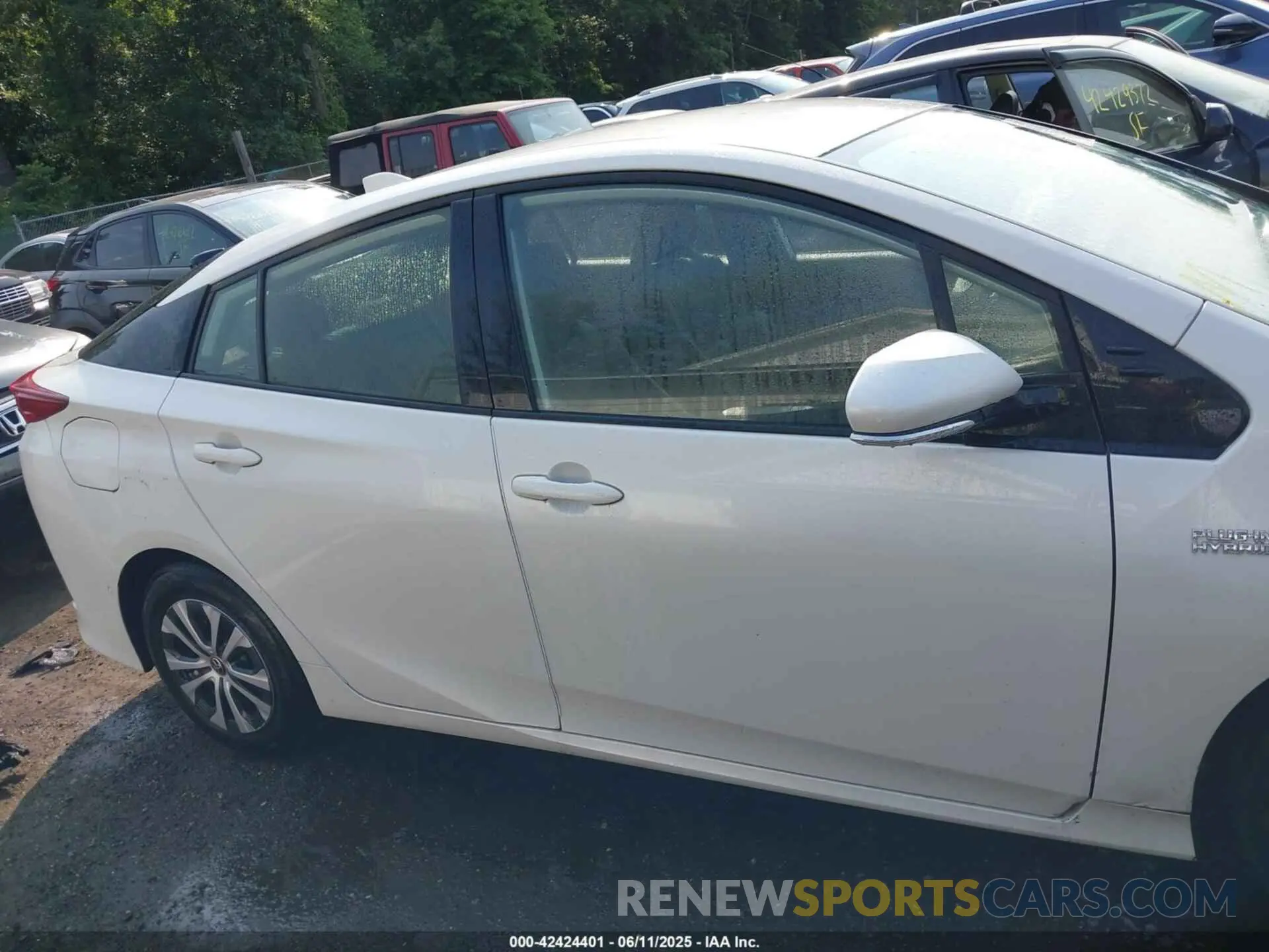 13 Фотография поврежденного автомобиля JTDKARFP8L3150861 TOYOTA PRIUS PRIME 2020