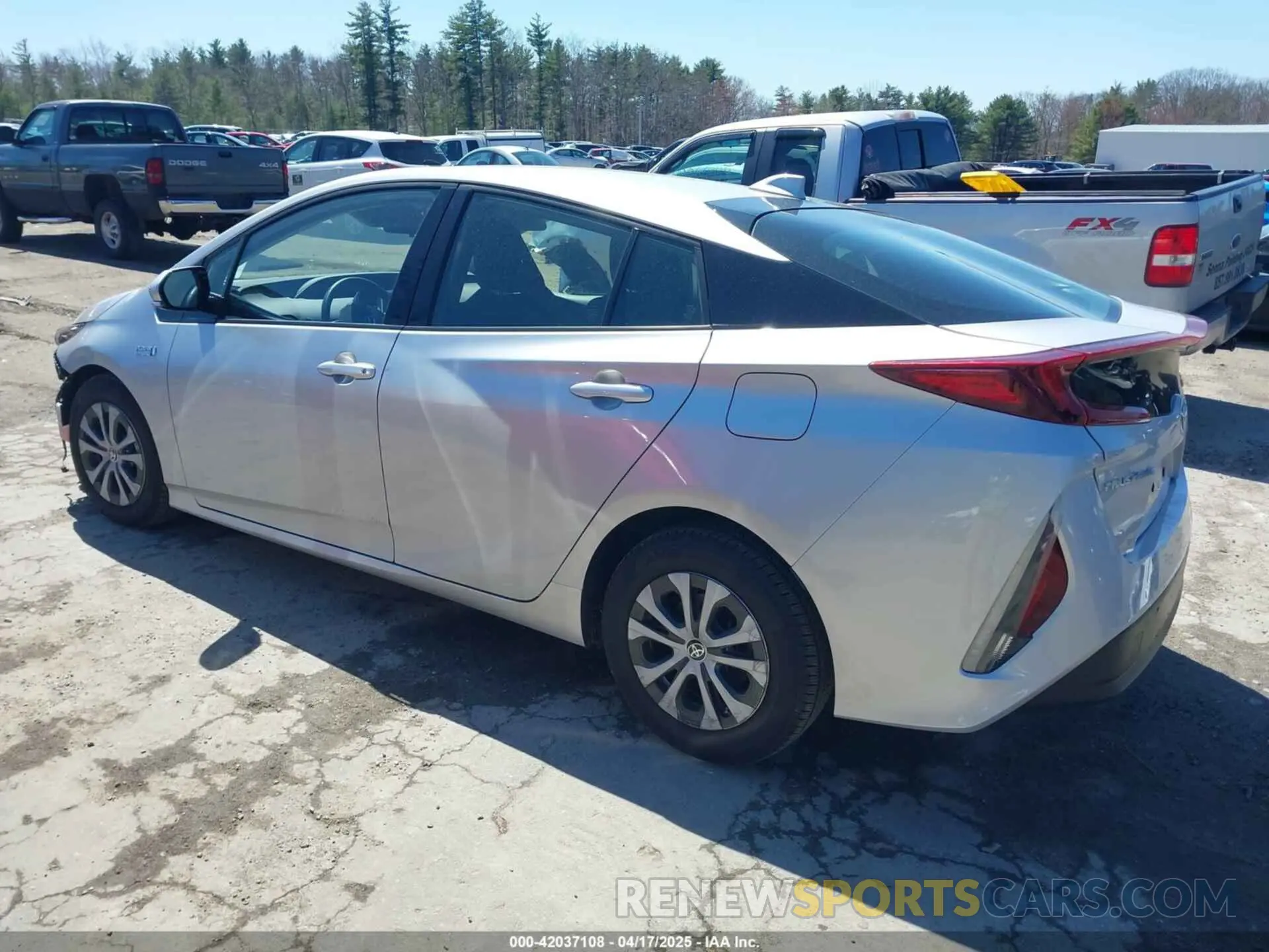 3 Фотография поврежденного автомобиля JTDKARFPXL3137917 TOYOTA PRIUS PRIME 2020