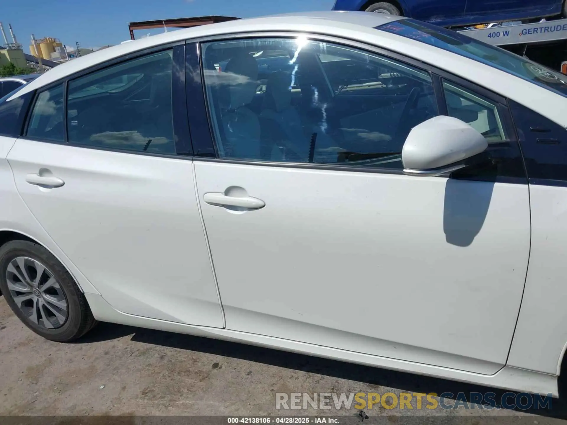 14 Photograph of a damaged car JTDKARFPXL3141711 TOYOTA PRIUS PRIME 2020