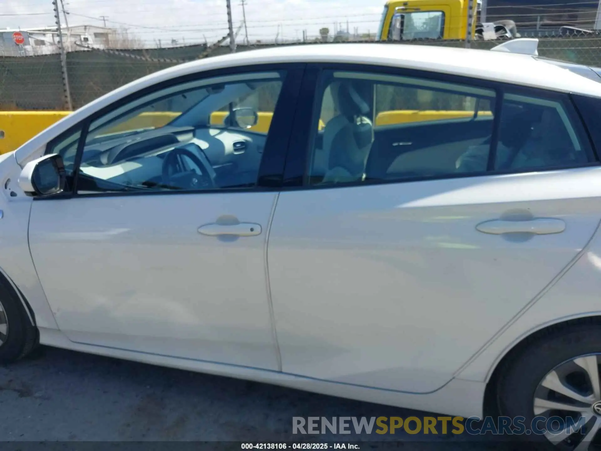 15 Photograph of a damaged car JTDKARFPXL3141711 TOYOTA PRIUS PRIME 2020