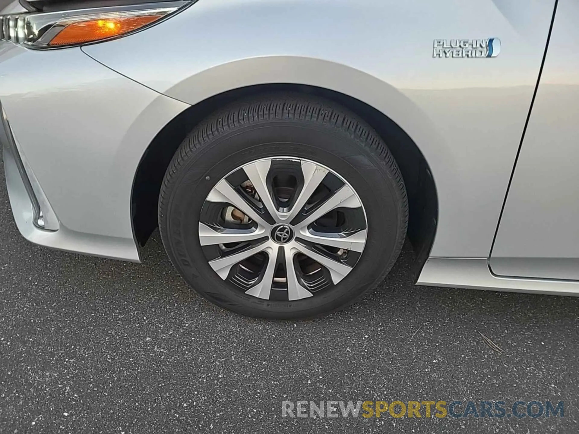 13 Photograph of a damaged car JTDKARFPXL3147265 TOYOTA PRIUS PRIME 2020