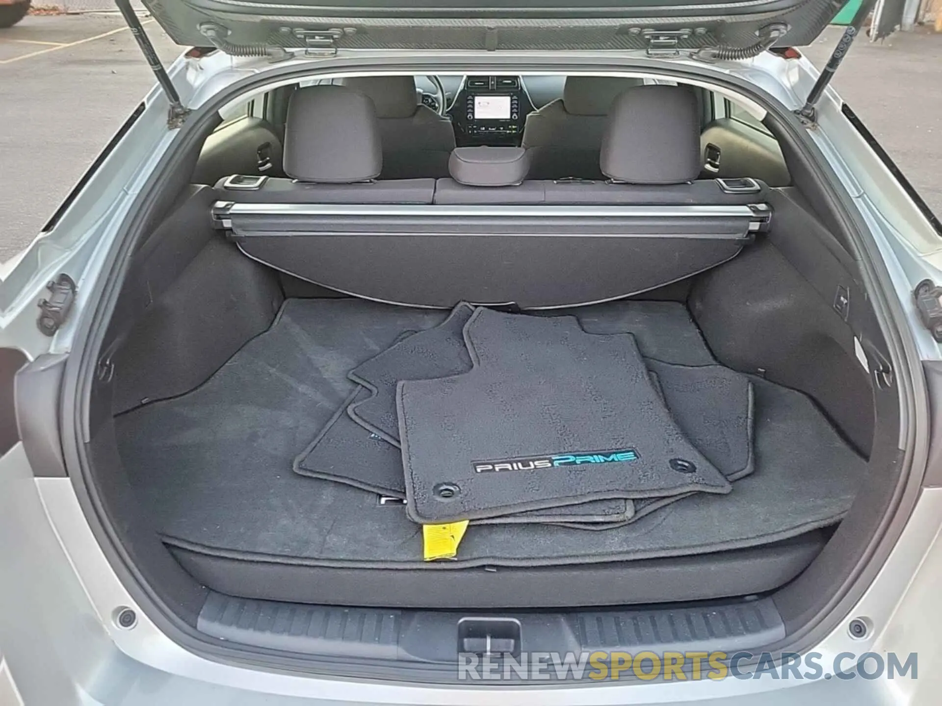 7 Photograph of a damaged car JTDKARFPXL3147265 TOYOTA PRIUS PRIME 2020
