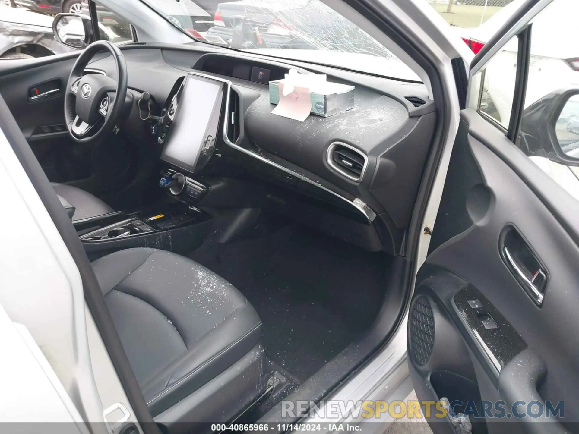 5 Photograph of a damaged car JTDKARFPXL3158265 TOYOTA PRIUS PRIME 2020