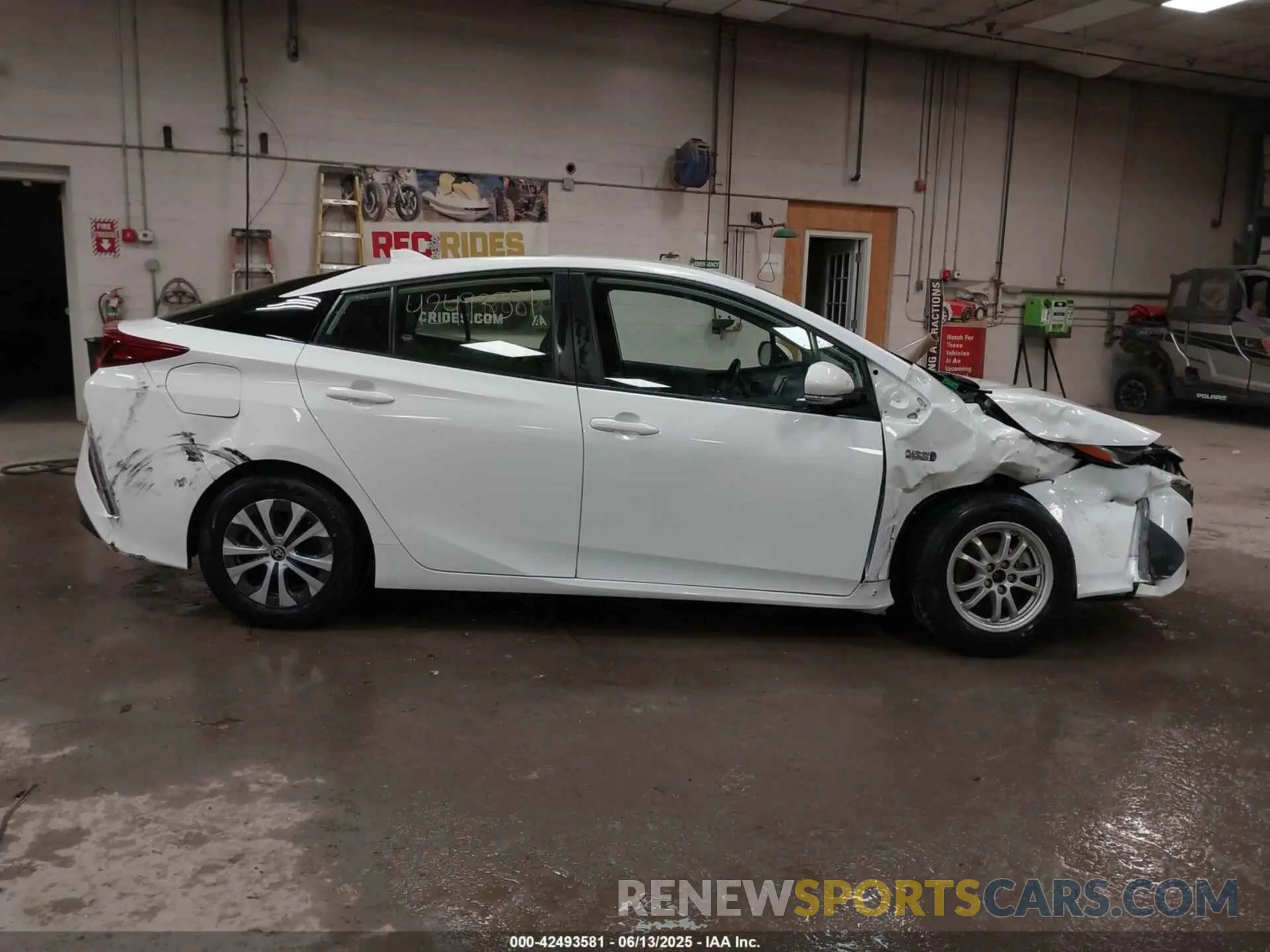 13 Photograph of a damaged car JTDKAMFP2M3166204 TOYOTA PRIUS PRIME 2021
