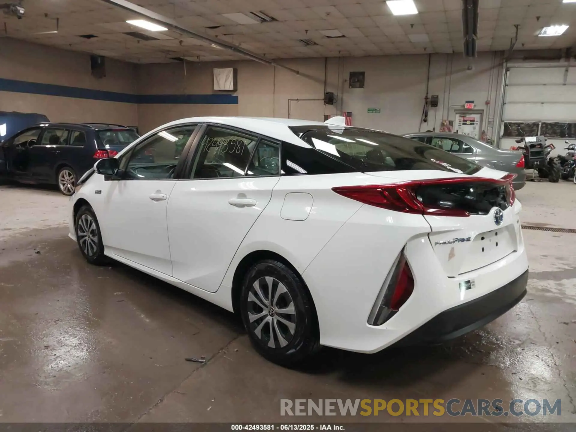 3 Photograph of a damaged car JTDKAMFP2M3166204 TOYOTA PRIUS PRIME 2021