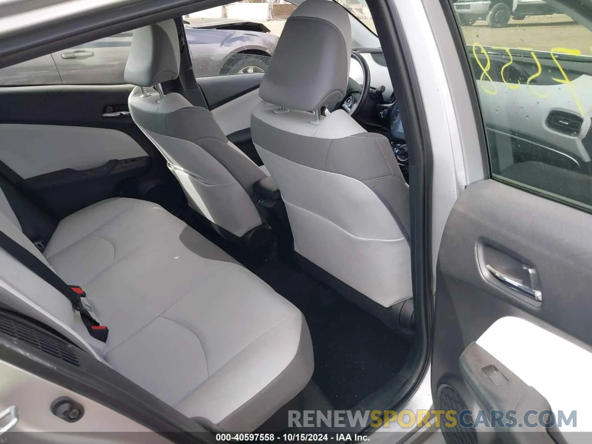 8 Photograph of a damaged car JTDKAMFP2M3169037 TOYOTA PRIUS PRIME 2021