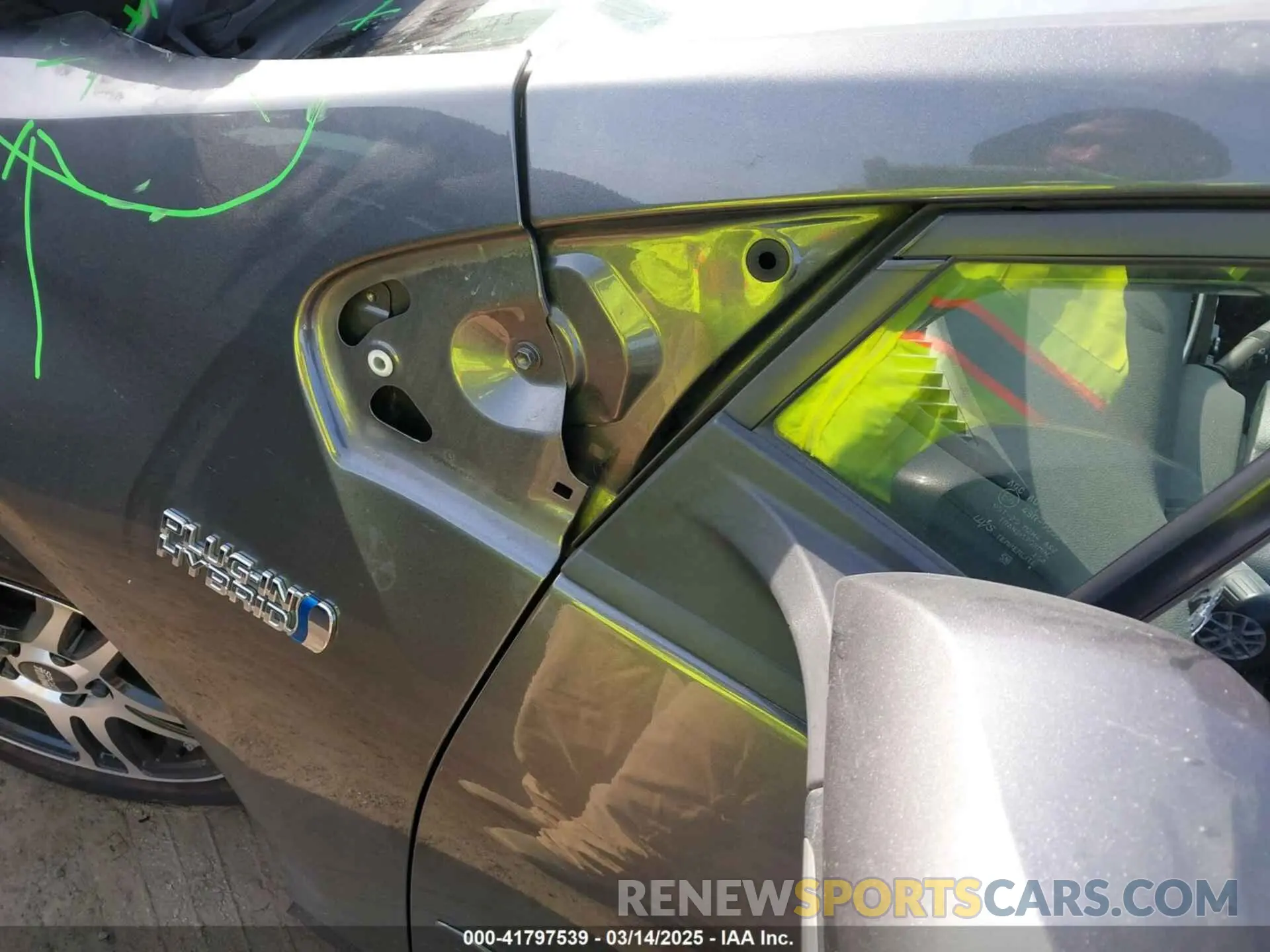 20 Photograph of a damaged car JTDKAMFP4M3165667 TOYOTA PRIUS PRIME 2021