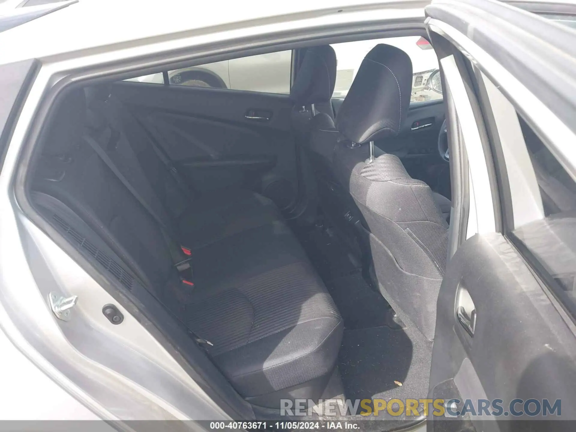8 Photograph of a damaged car JTDKAMFP5M3171509 TOYOTA PRIUS PRIME 2021