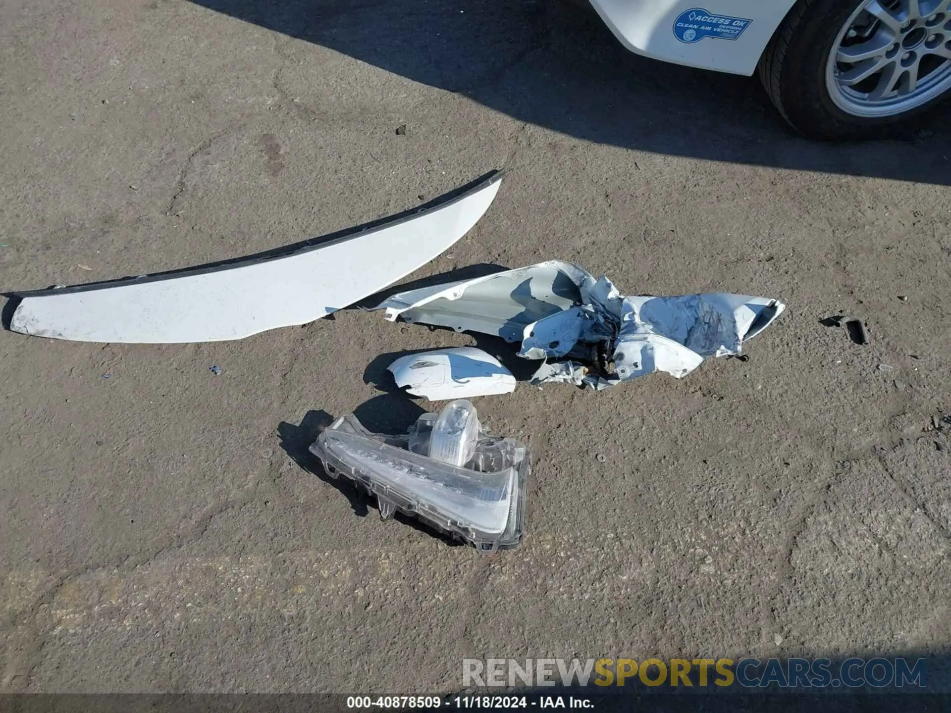 11 Photograph of a damaged car JTDKAMFP6M3166318 TOYOTA PRIUS PRIME 2021