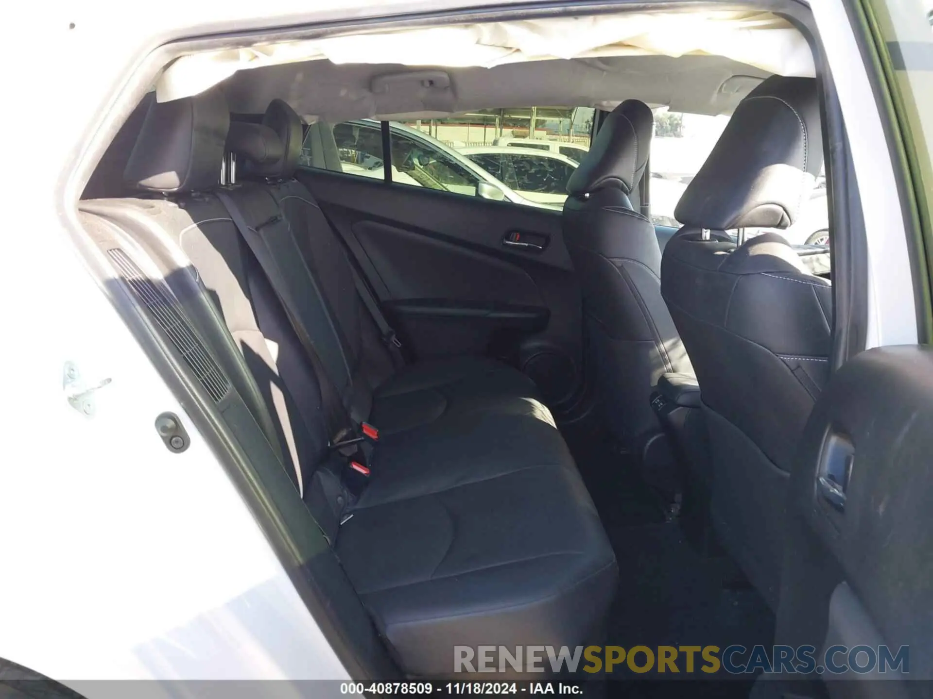 8 Photograph of a damaged car JTDKAMFP6M3166318 TOYOTA PRIUS PRIME 2021