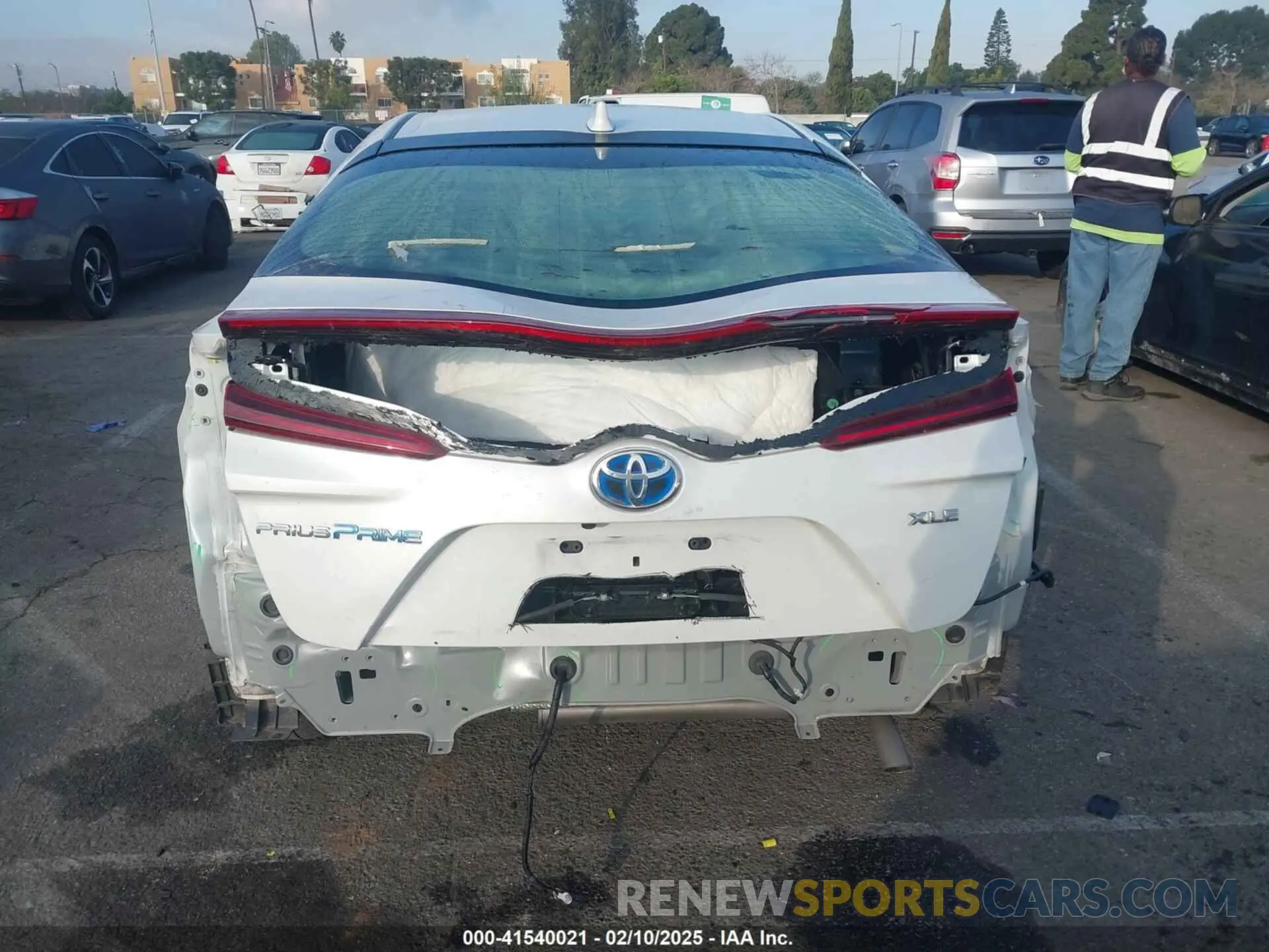 17 Photograph of a damaged car JTDKAMFP7M3193401 TOYOTA PRIUS PRIME 2021