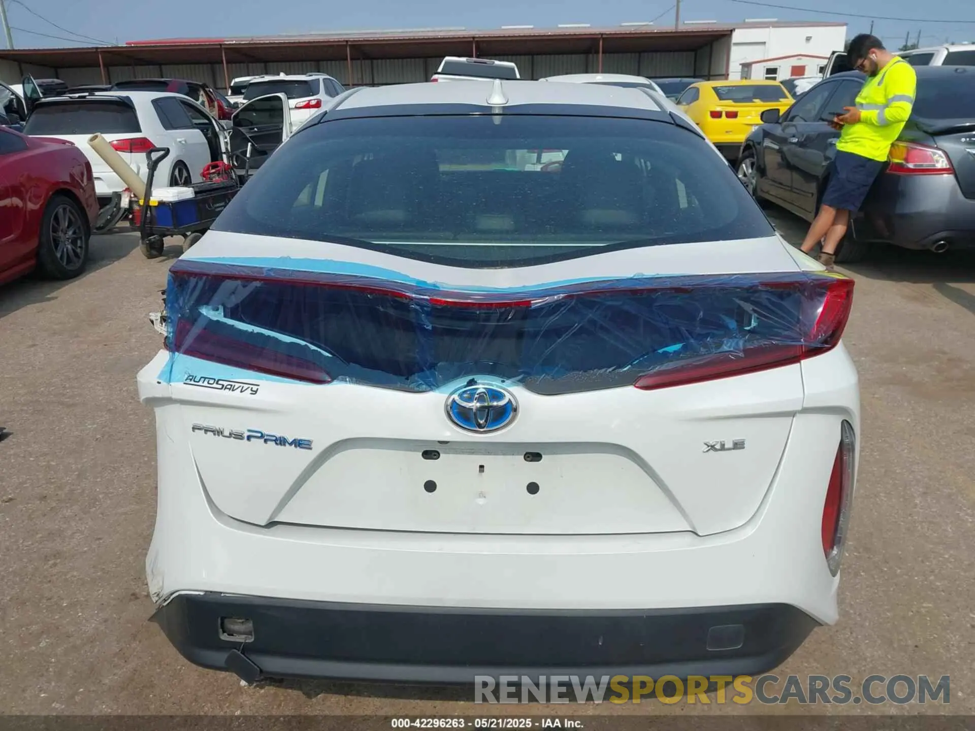 16 Photograph of a damaged car JTDKAMFP7M3194774 TOYOTA PRIUS PRIME 2021