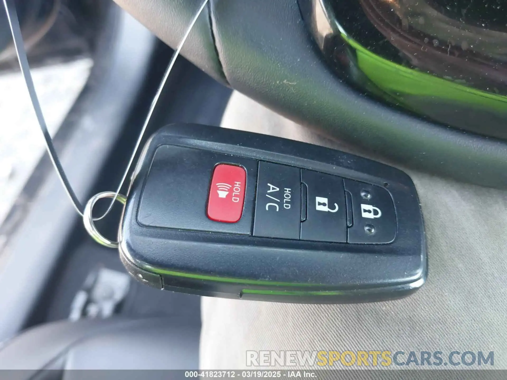 11 Photograph of a damaged car JTDKAMFP8M3164750 TOYOTA PRIUS PRIME 2021
