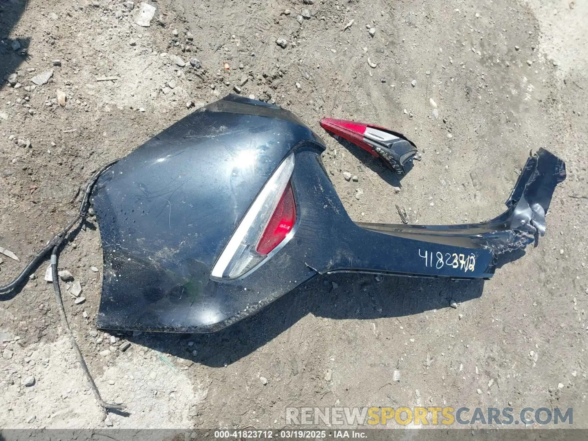 12 Photograph of a damaged car JTDKAMFP8M3164750 TOYOTA PRIUS PRIME 2021