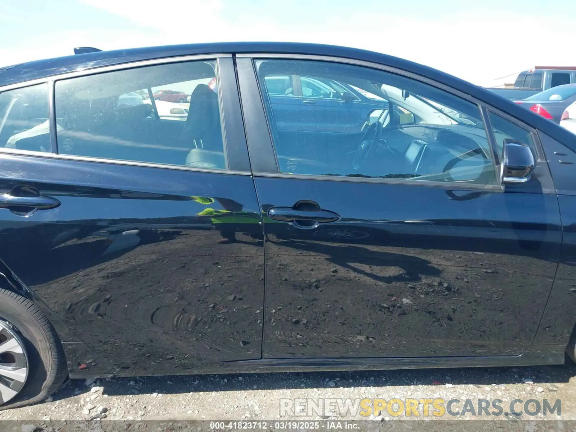 14 Photograph of a damaged car JTDKAMFP8M3164750 TOYOTA PRIUS PRIME 2021