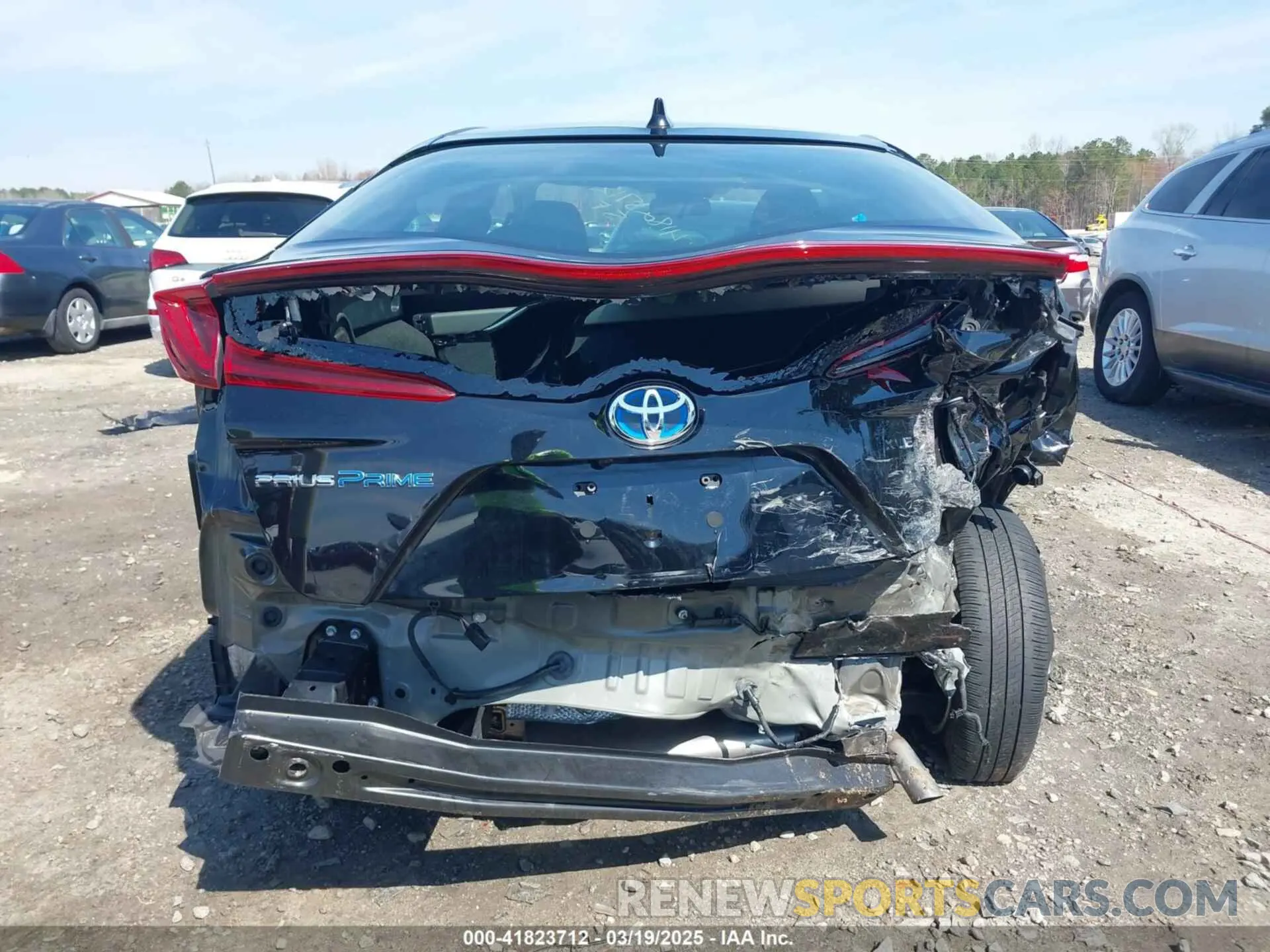 17 Photograph of a damaged car JTDKAMFP8M3164750 TOYOTA PRIUS PRIME 2021