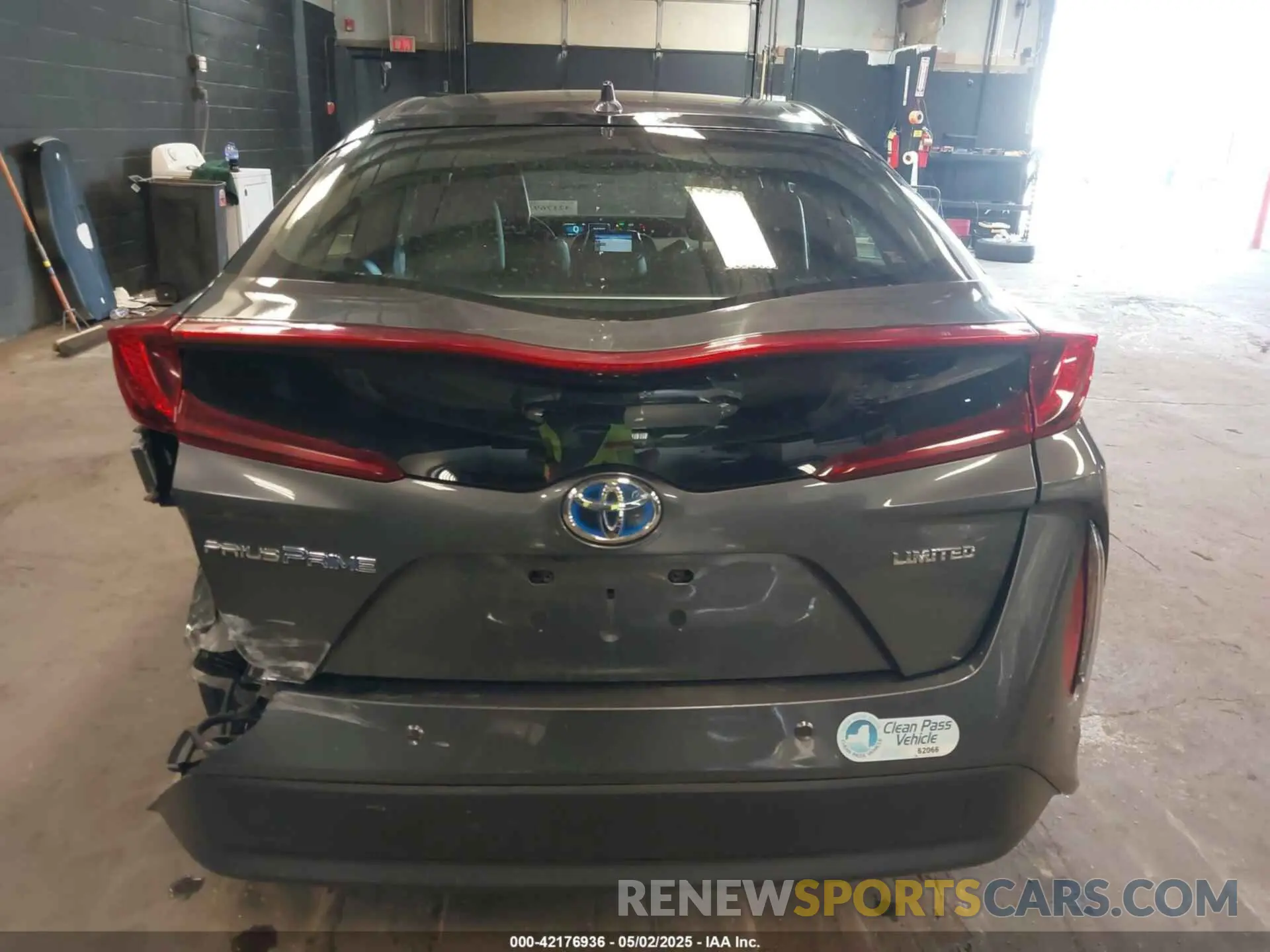 16 Фотография поврежденного автомобиля JTDKAMFP8M3175487 TOYOTA PRIUS PRIME 2021
