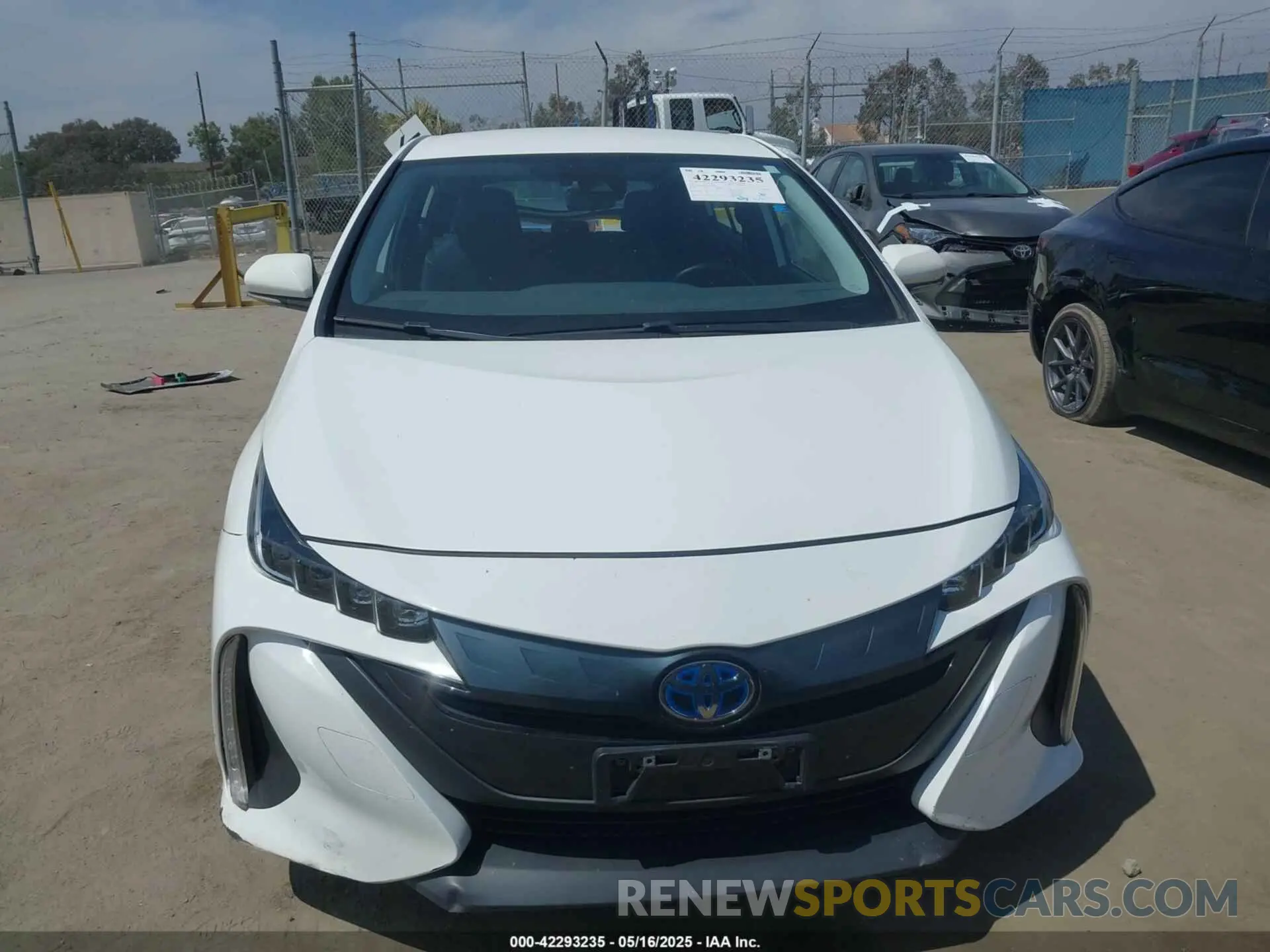12 Photograph of a damaged car JTDKAMFP8M3193049 TOYOTA PRIUS PRIME 2021