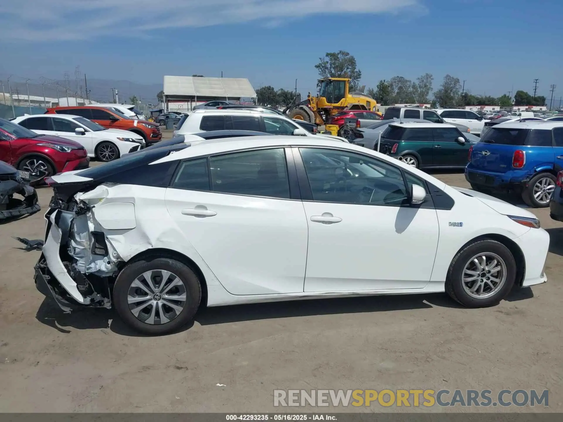 13 Photograph of a damaged car JTDKAMFP8M3193049 TOYOTA PRIUS PRIME 2021