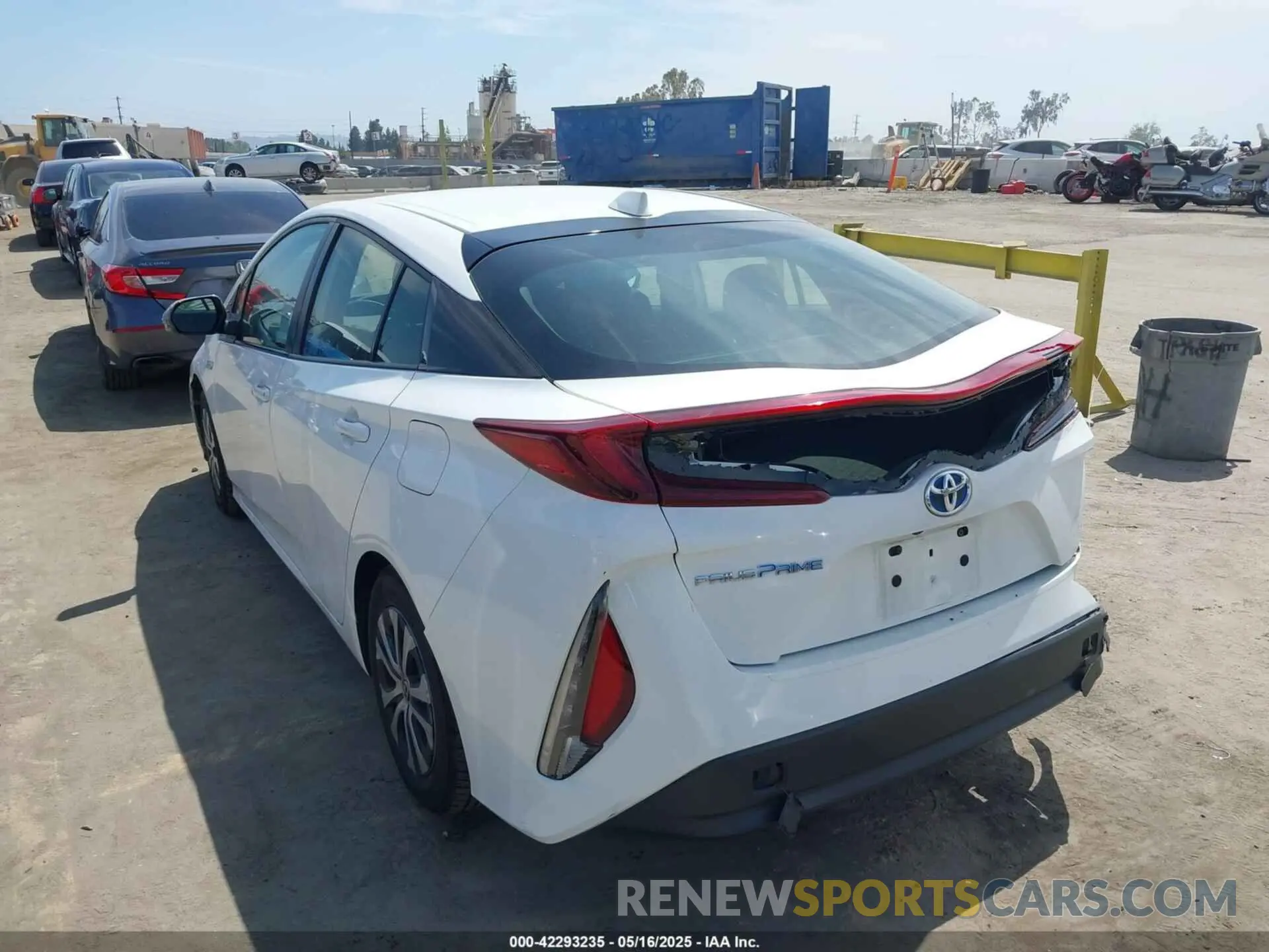3 Photograph of a damaged car JTDKAMFP8M3193049 TOYOTA PRIUS PRIME 2021