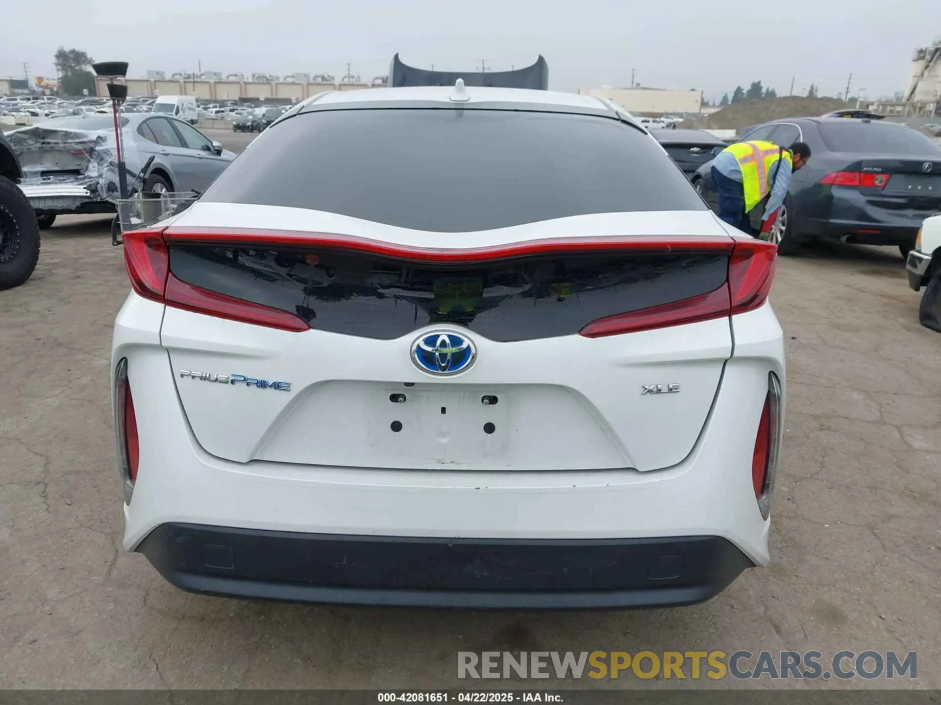 16 Фотография поврежденного автомобиля JTDKAMFP9M3194047 TOYOTA PRIUS PRIME 2021