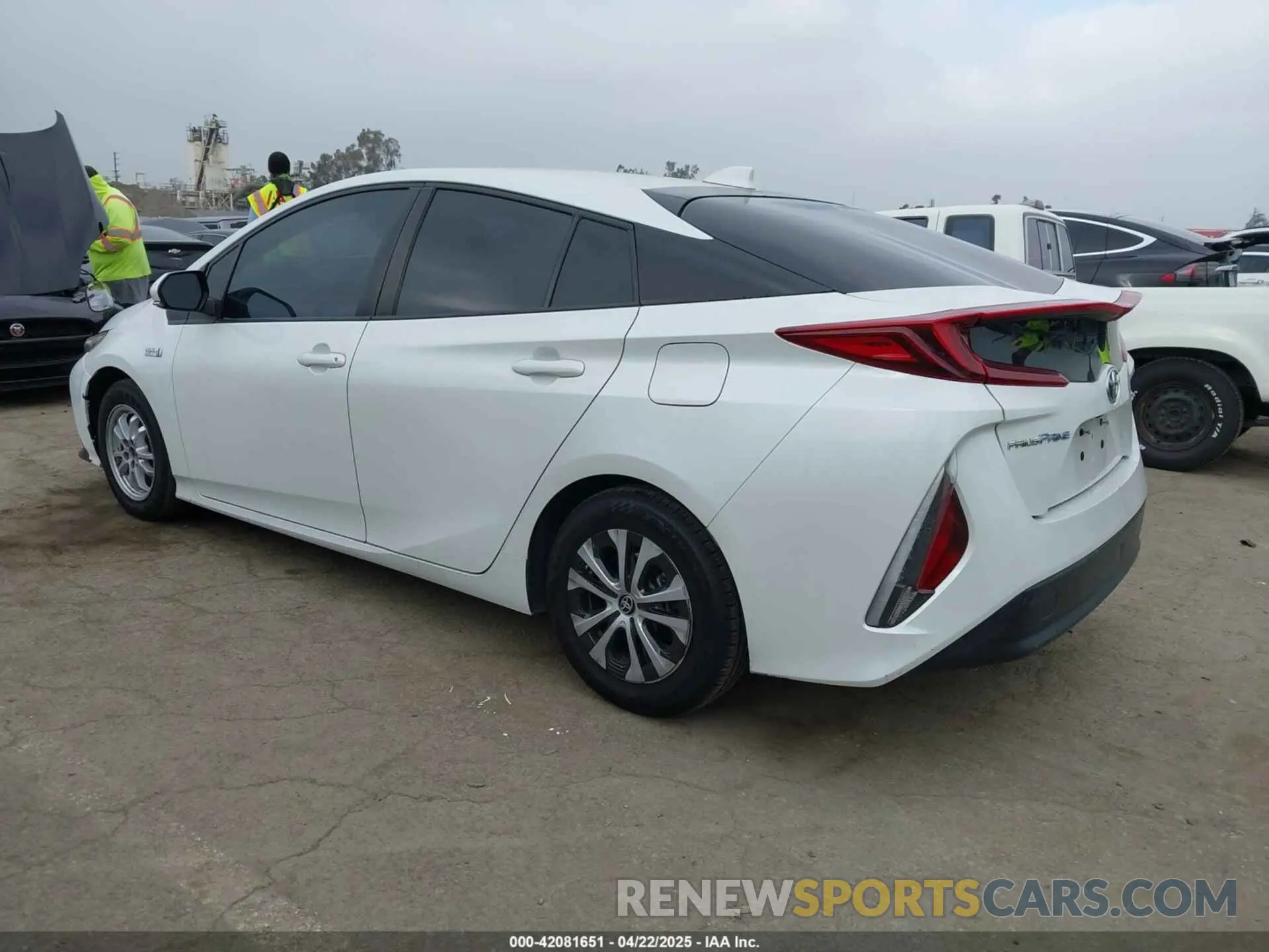 3 Фотография поврежденного автомобиля JTDKAMFP9M3194047 TOYOTA PRIUS PRIME 2021
