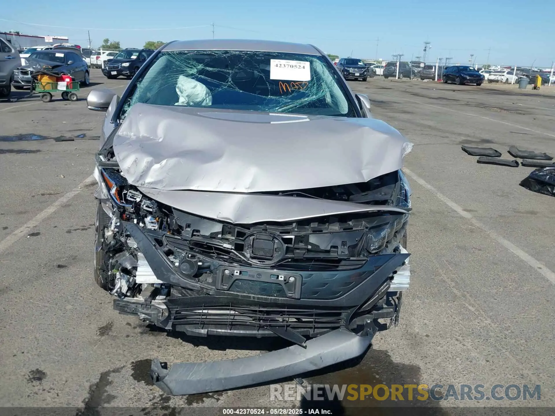13 Photograph of a damaged car JTDKAMFP0N3218382 TOYOTA PRIUS PRIME 2022